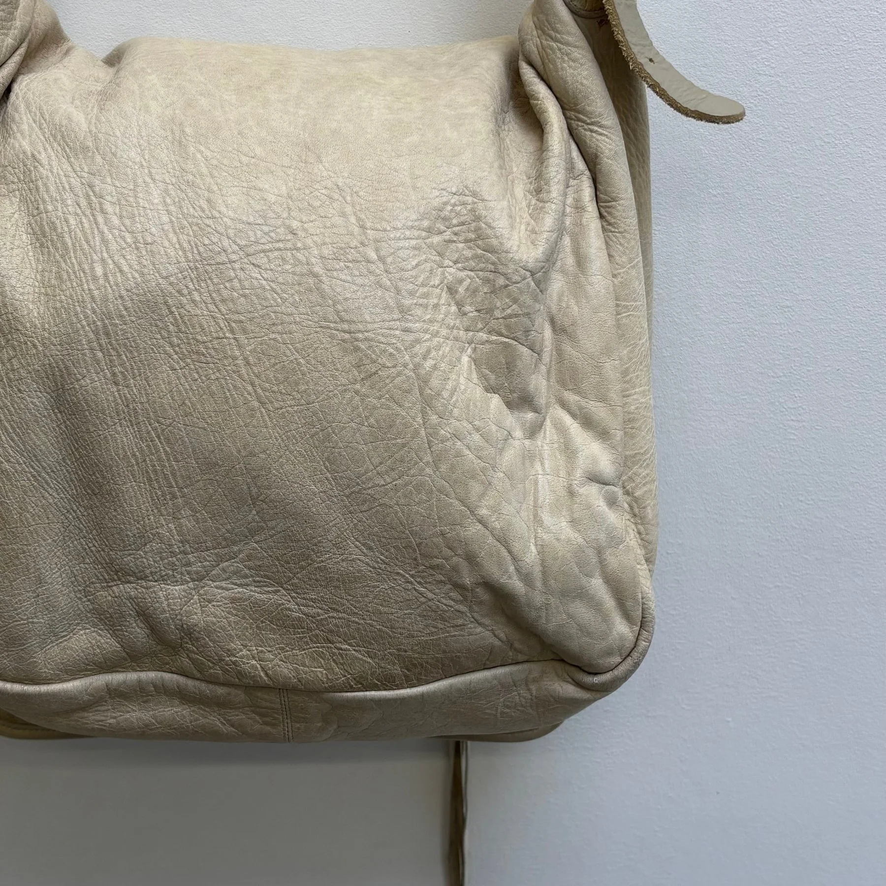 00s Balenciaga ‘The Day’ Leather Hobo Bag by Nicholas Ghesquiere - Image 10