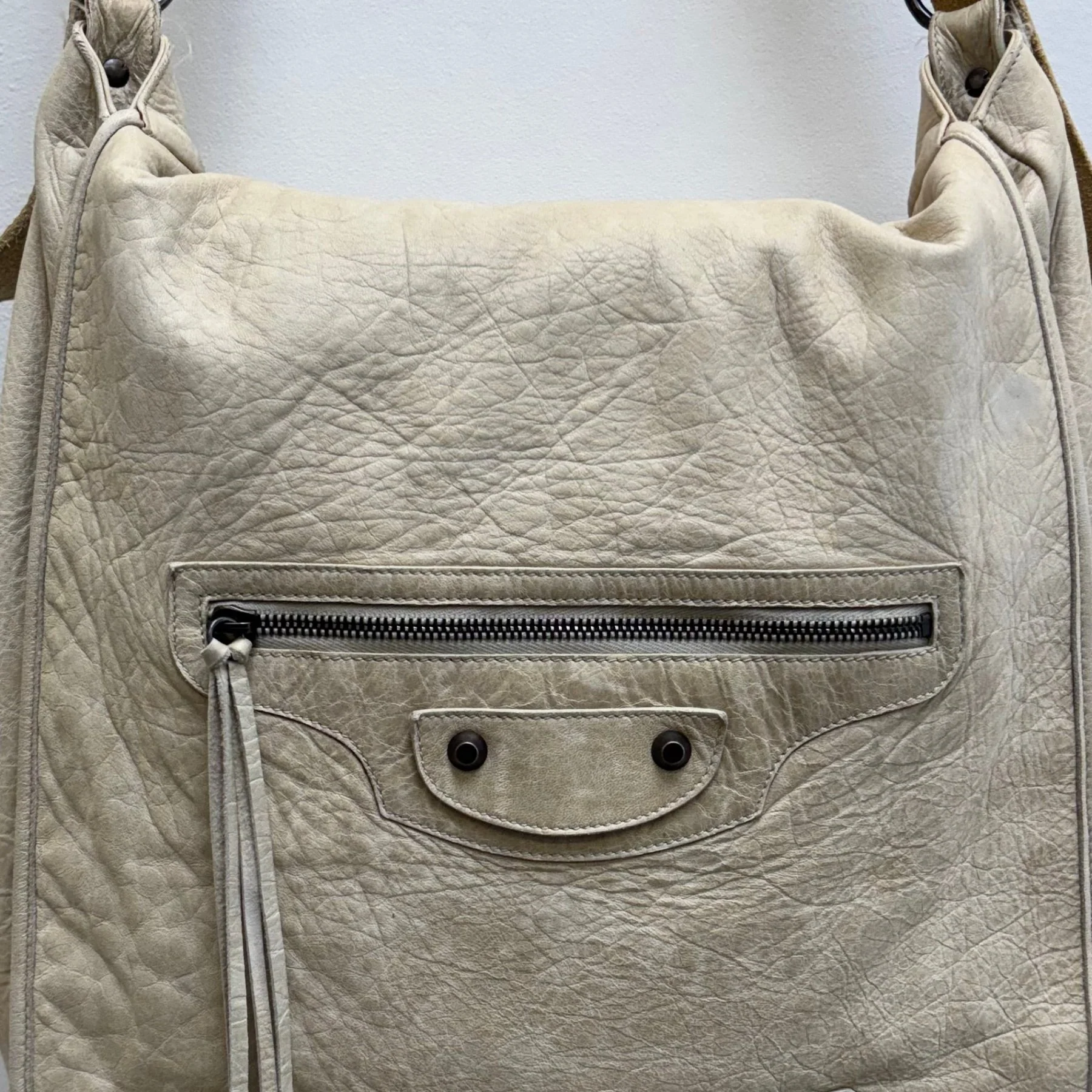 00s Balenciaga ‘The Day’ Leather Hobo Bag by Nicholas Ghesquiere - Image 3