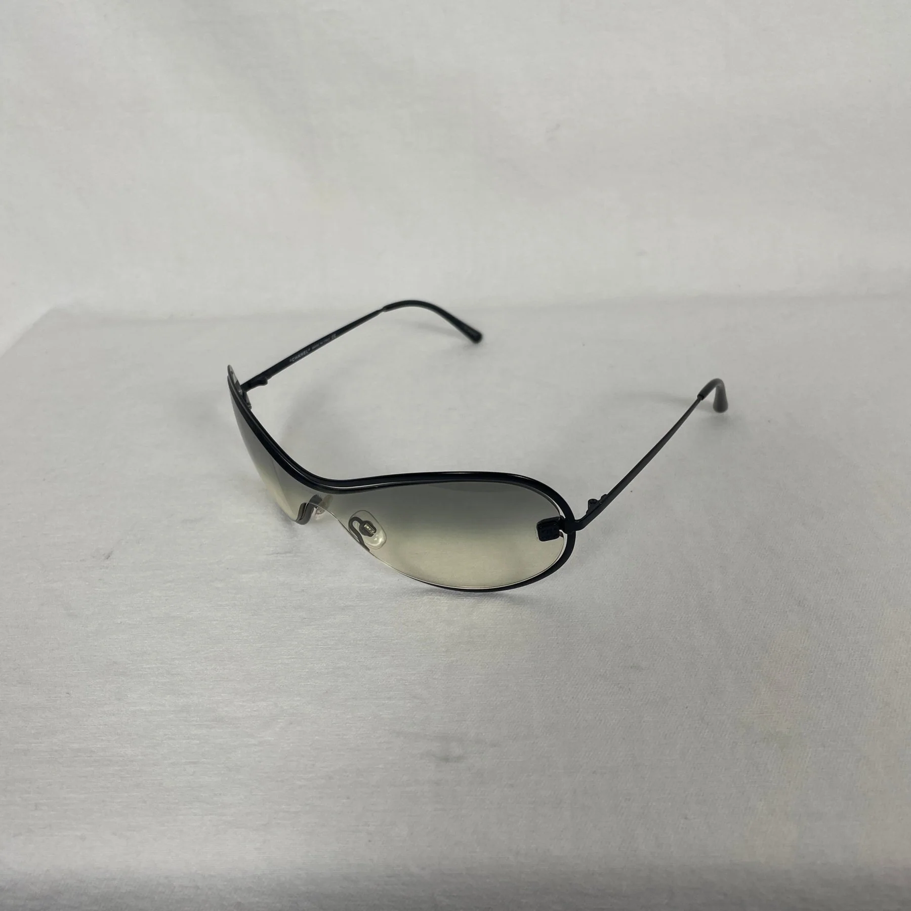00s Chanel Shield Goggle Sunglasses - Image 4