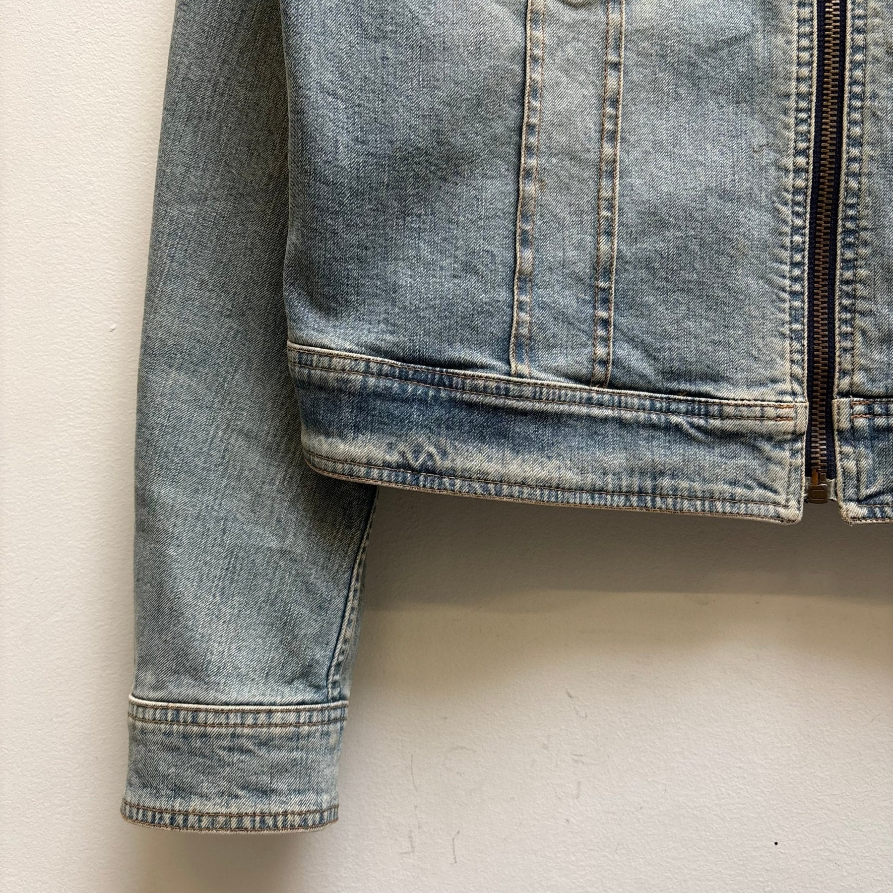 00s Dolce & Gabbana Light Wash Denim Zip-Up Jacket - Image 6