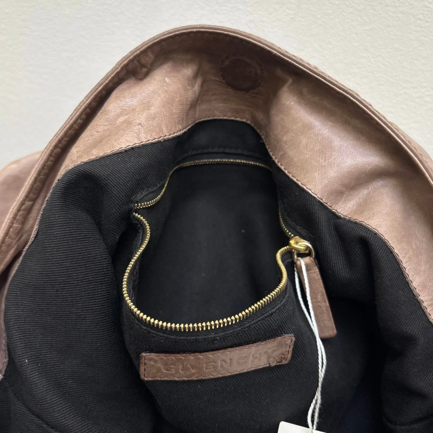 00s Givenchy Chain Strap Leather Hobo Bag - Image 16