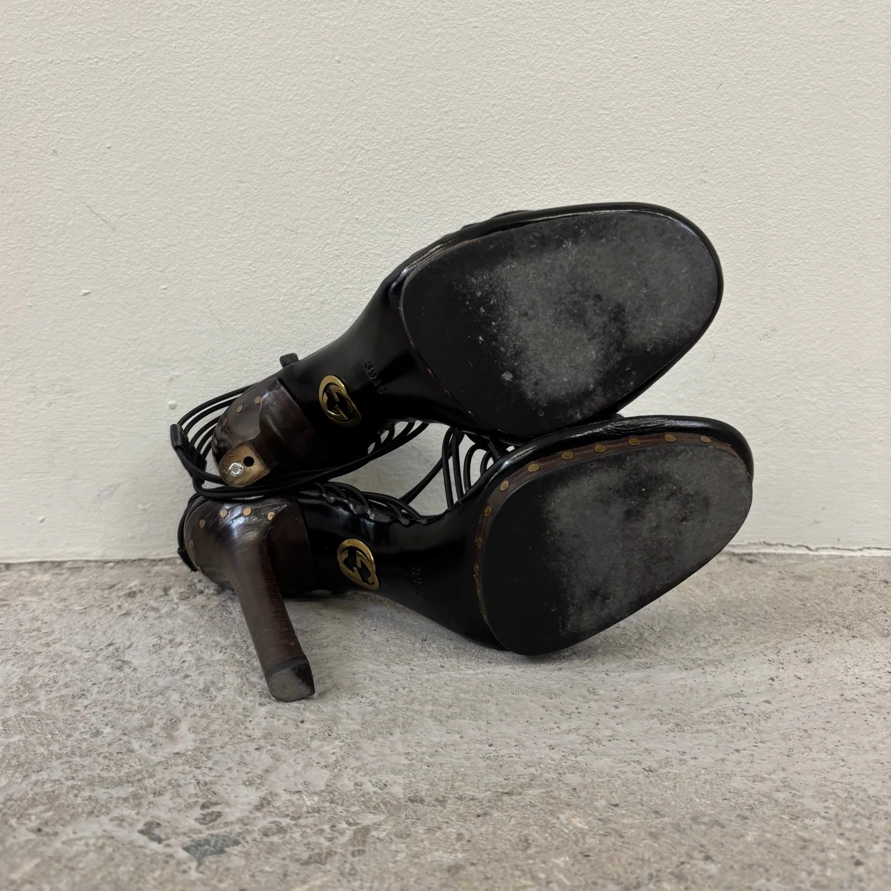 00s Gucci by Tom Ford Leather Strappy Sandal Heels - Image 8