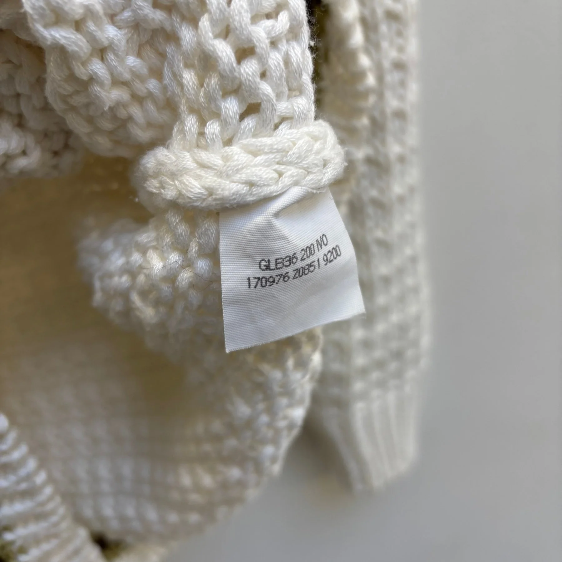 00s Gucci Knit V-Neck Sweater - Image 9