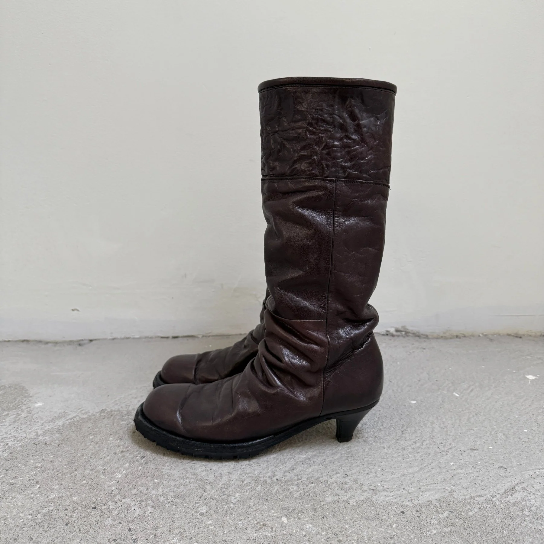 00s Mihara Yasuhiro Wrinkled Boots - Image 3