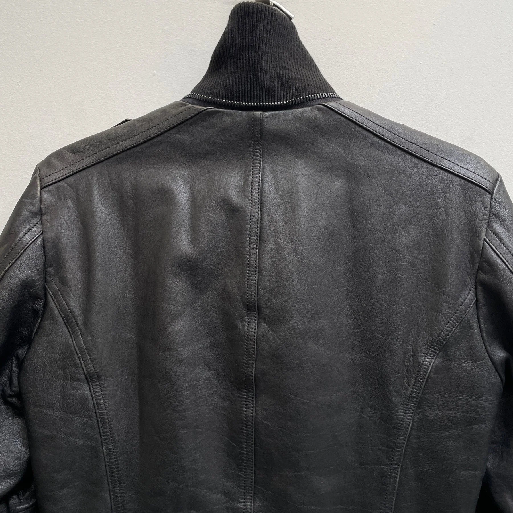 00s Shellac Cow Leather Bomber Jacket - Image 6