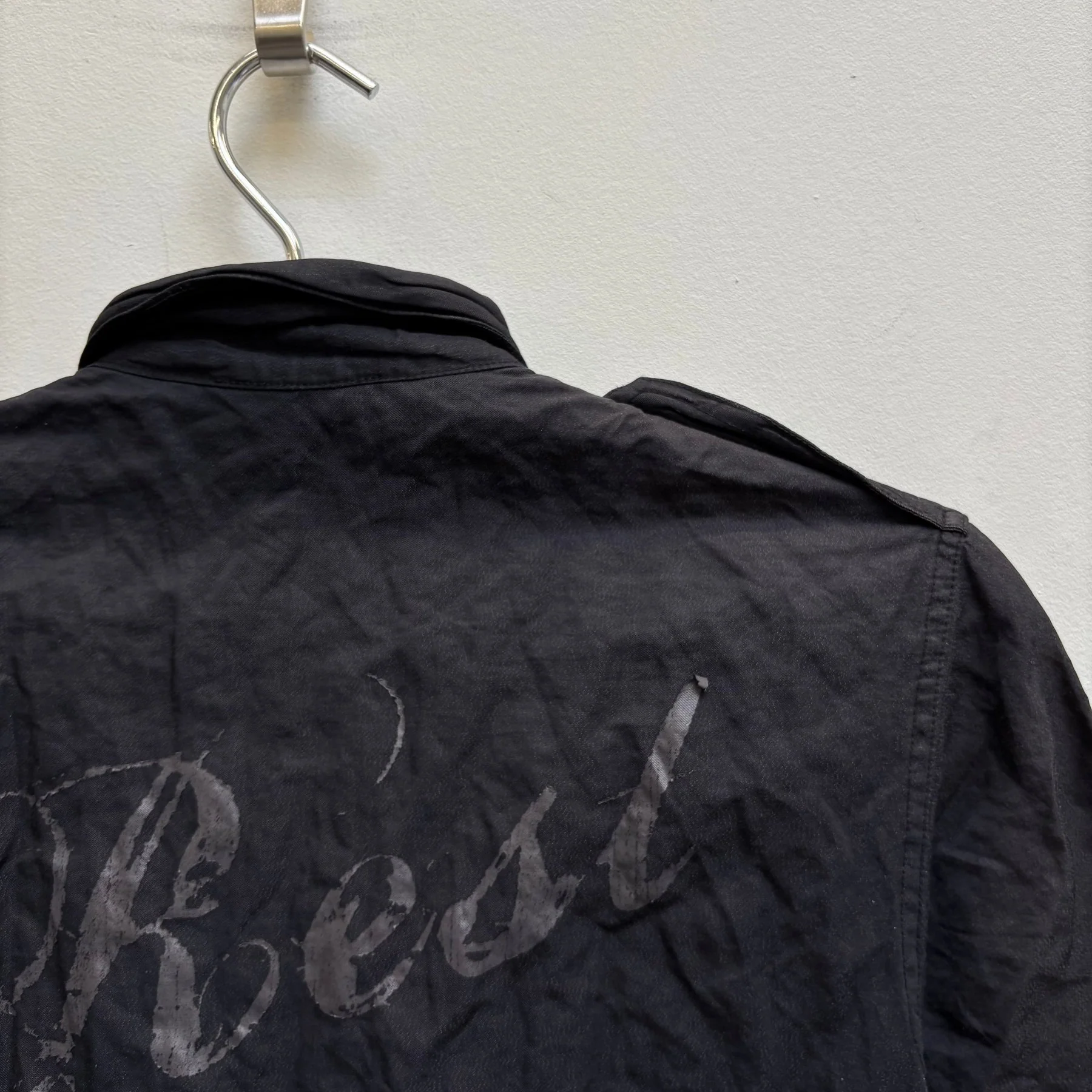 00s Shellac ‘Rest In Peace’ Back Graphic Button Up T-Shirt - Image 8