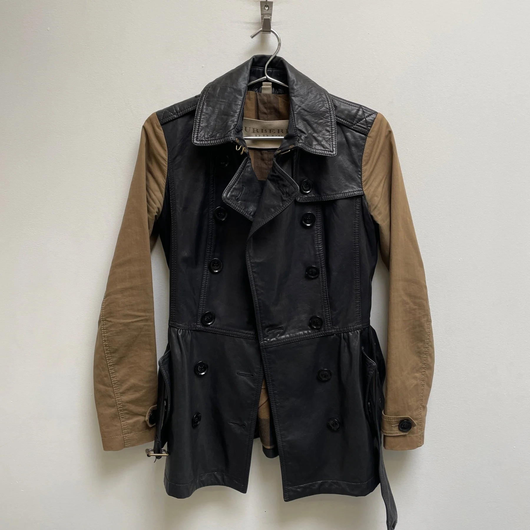 2010s Burberry Hybrid Calf Leather Short Trench Coat - Image 3