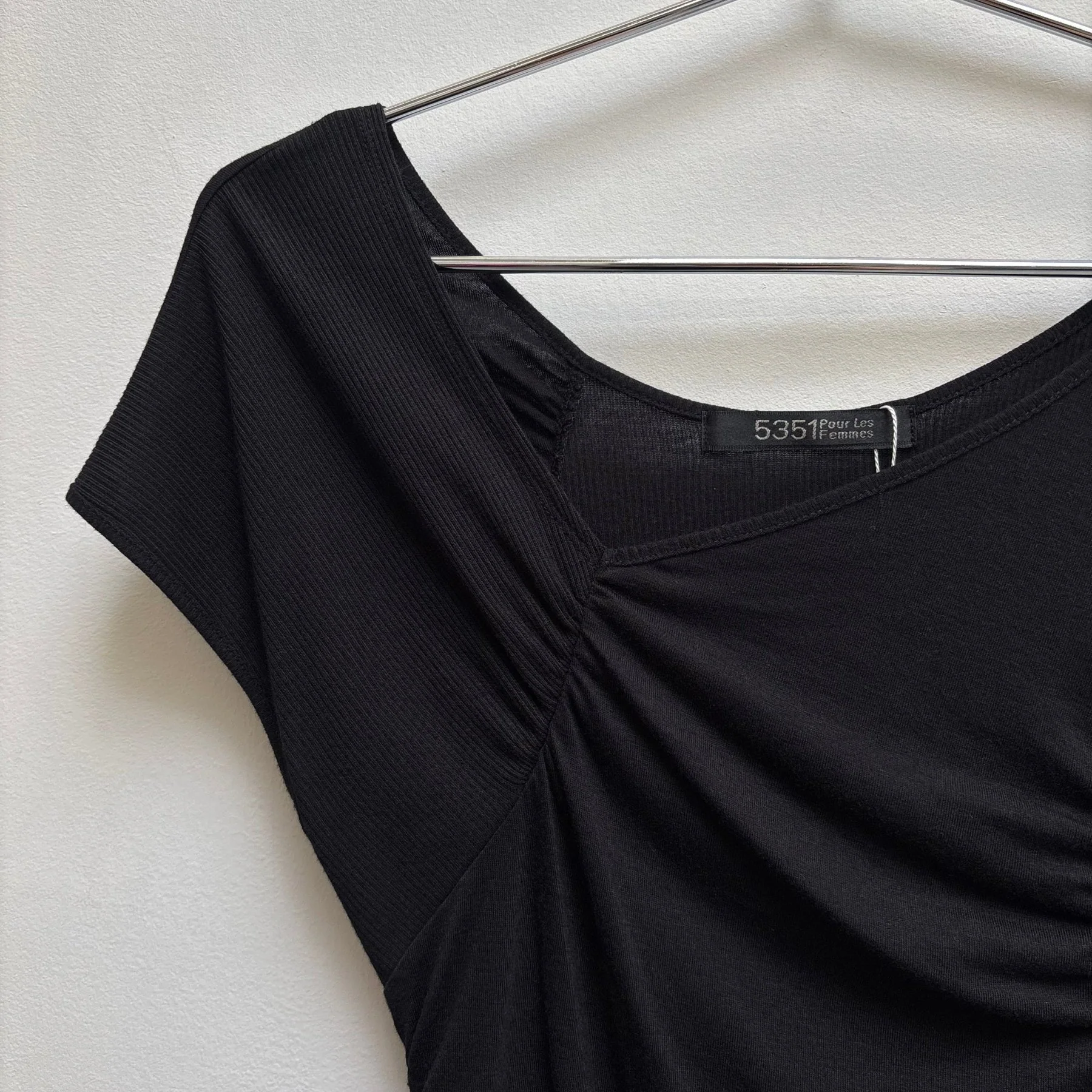 00s 5351 Pour Les Femmes Asymmetrical Rouched Top - Image 3