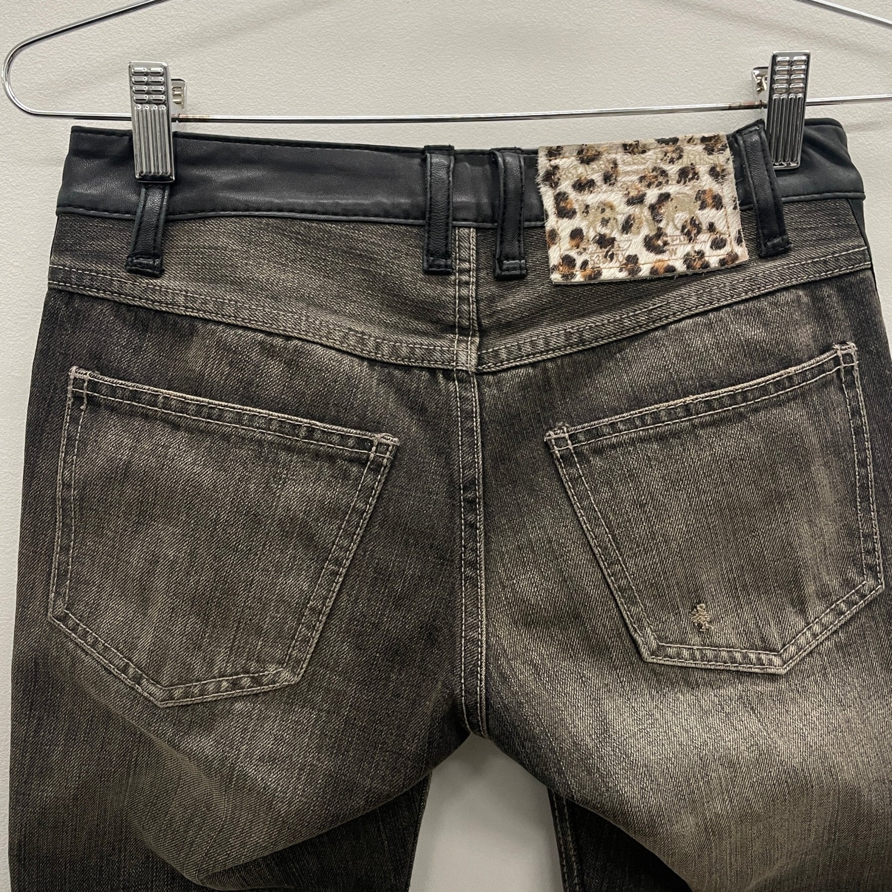 5351 Pour Les Femmes Leather Panels Jeans - Image 6