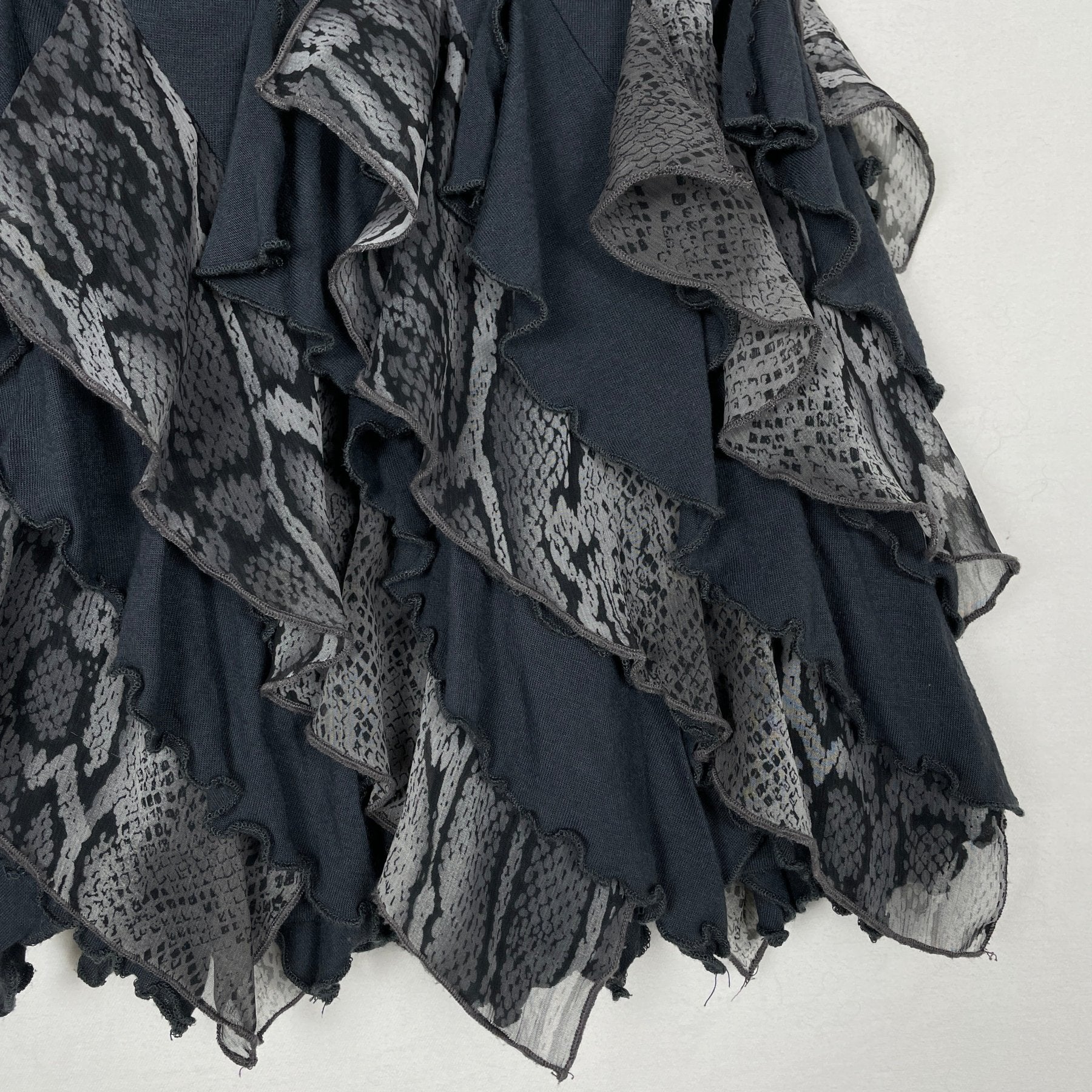 5351 Pour Les Femmes  Ruched Frill Skirt - Image 3