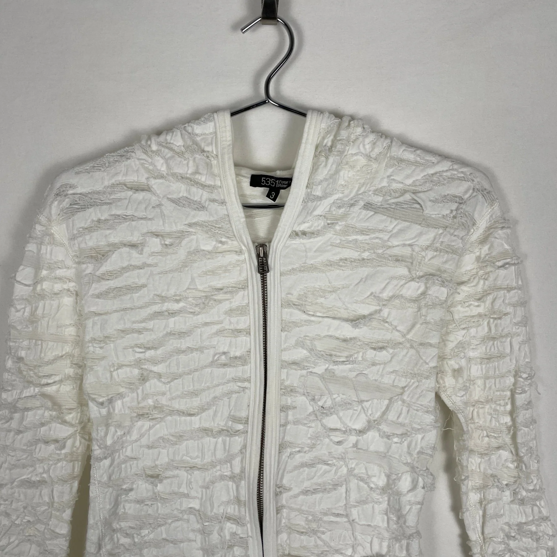 5351 Pour Les Hommes Distressed Hoodie - Image 3