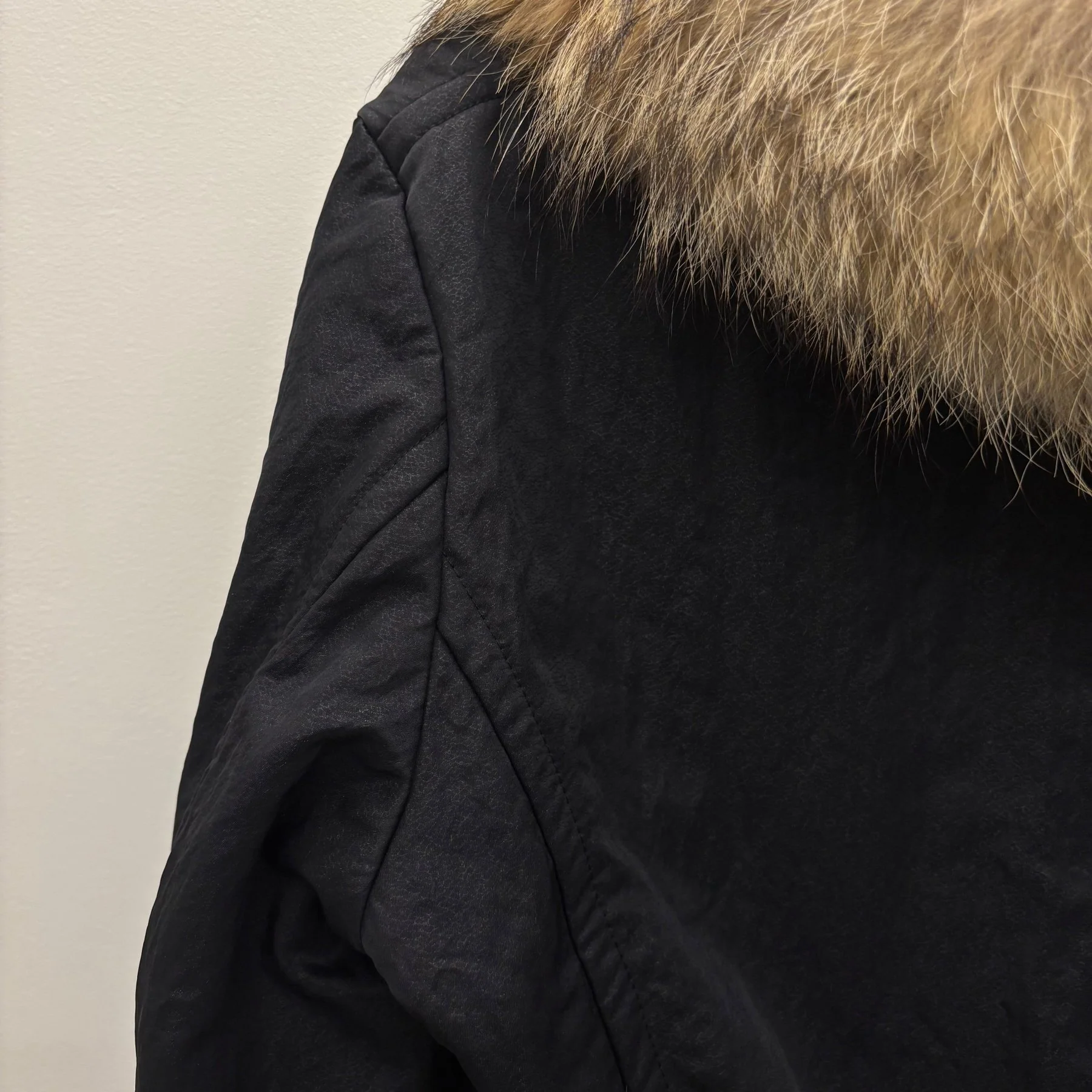 5351 Pour Les Hommes Fur Hooded Bomber Jacket - Image 11