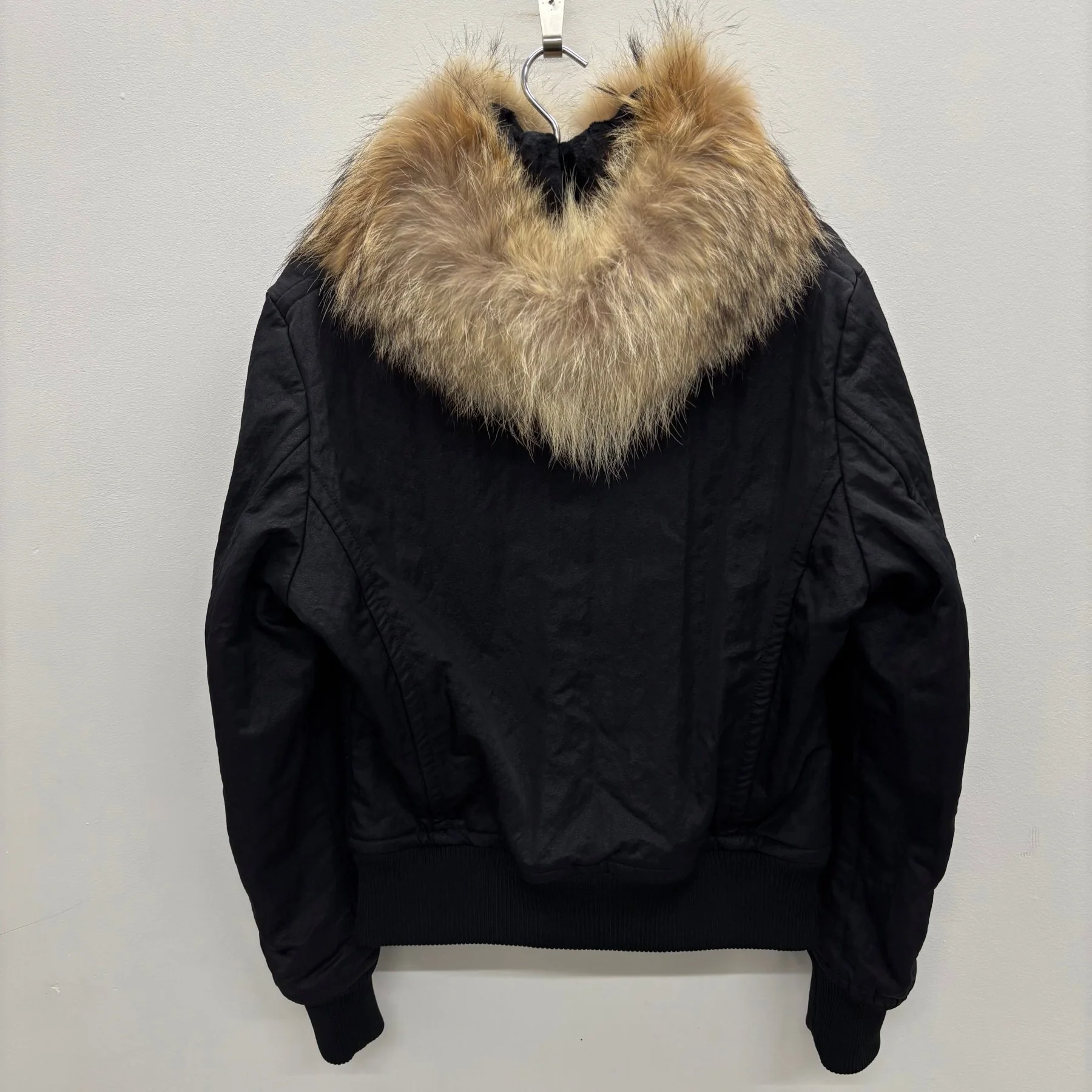 5351 Pour Les Hommes Fur Hooded Bomber Jacket - Image 2