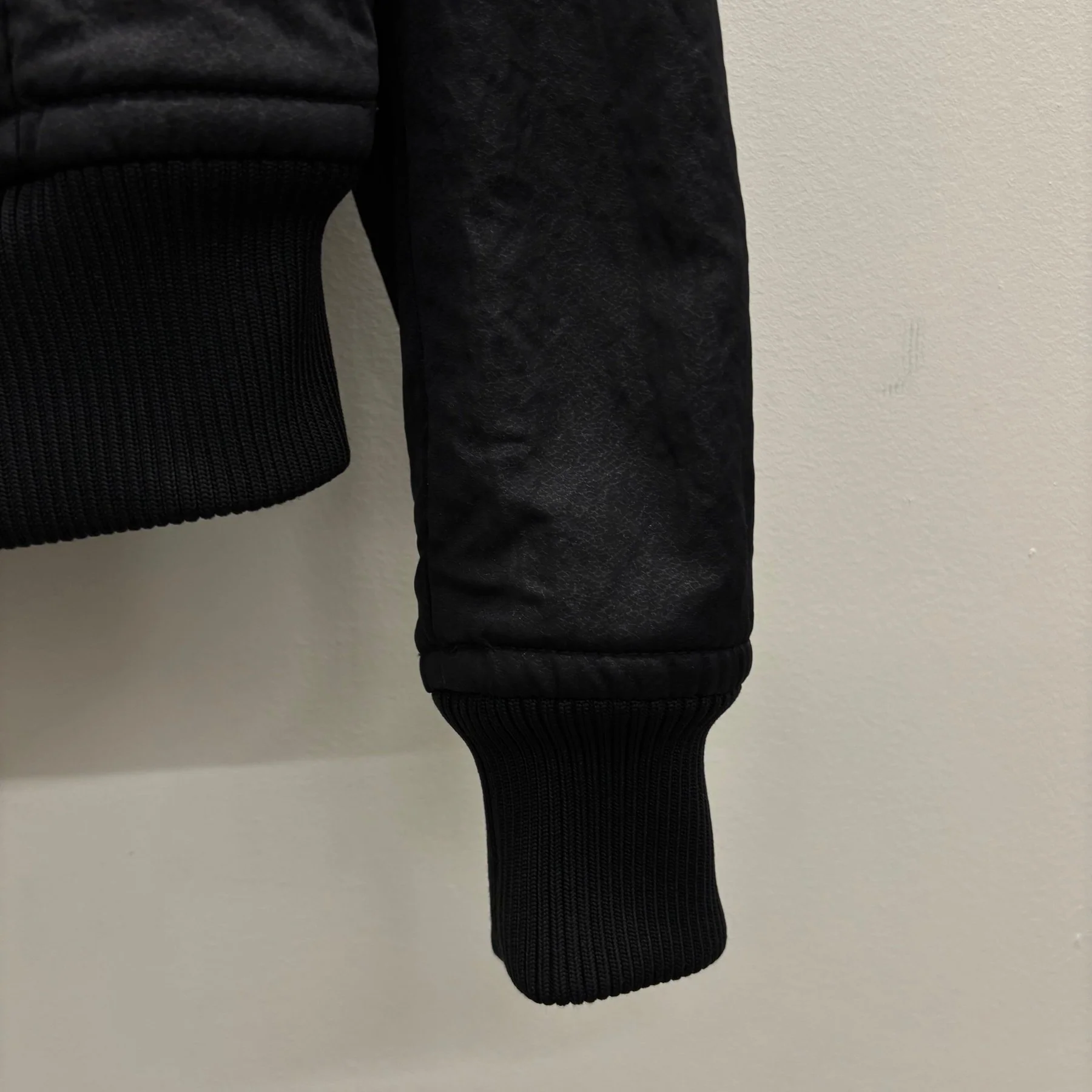 5351 Pour Les Hommes Fur Hooded Bomber Jacket - Image 5