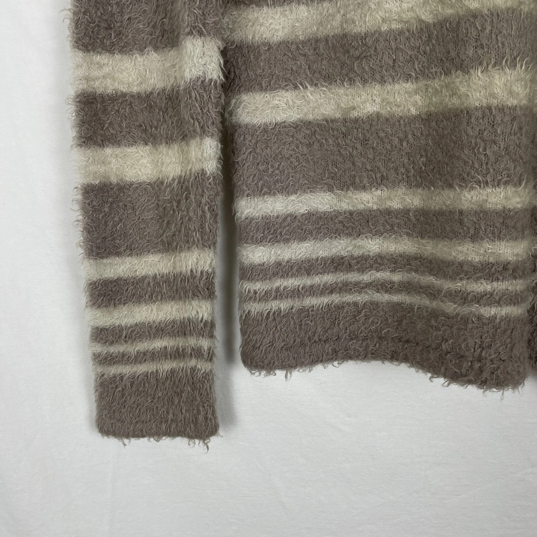 5351 Pour Les Hommes Knit Sweater - Image 6