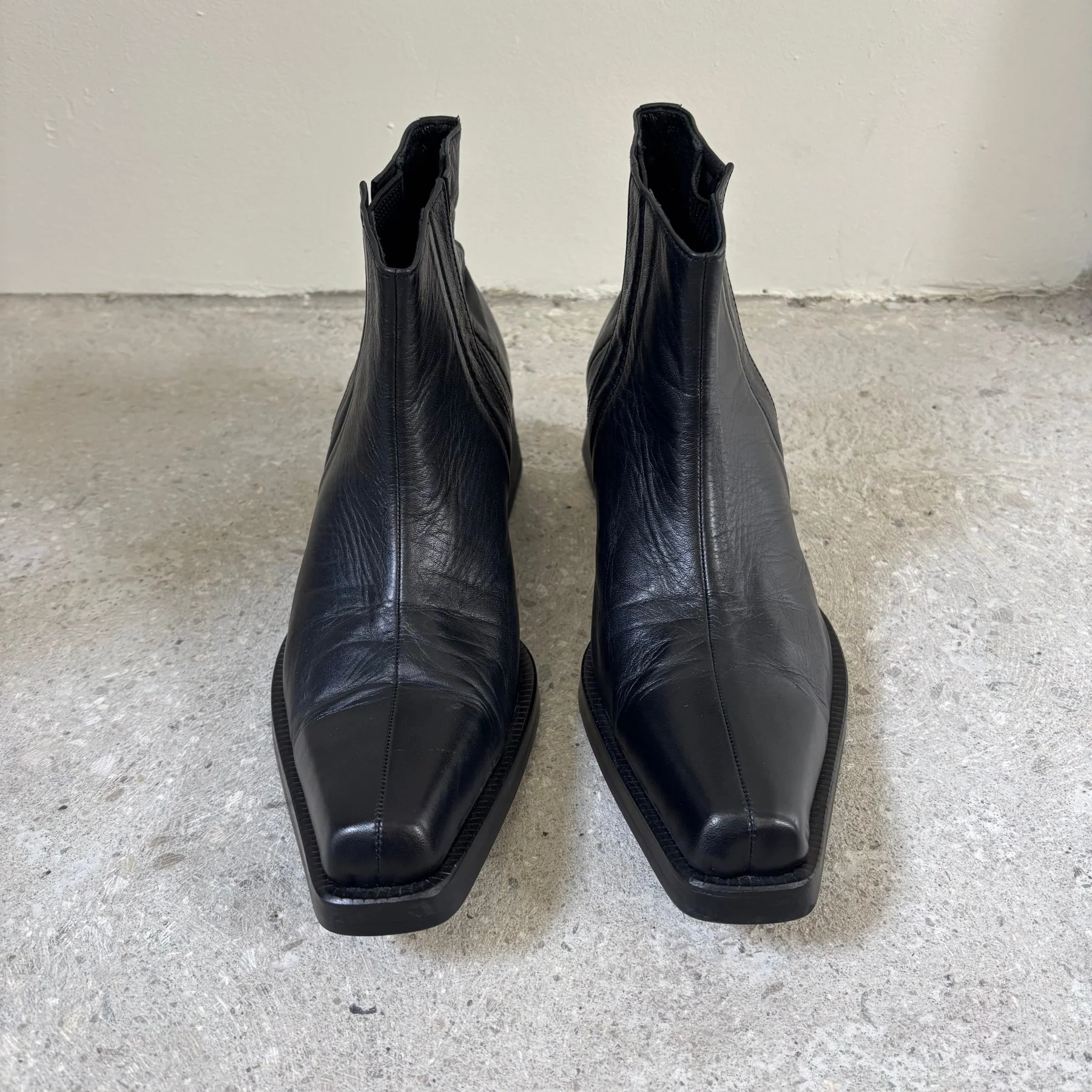 5351 Pour Les Hommes Studded Back Leather Boots - Image 3