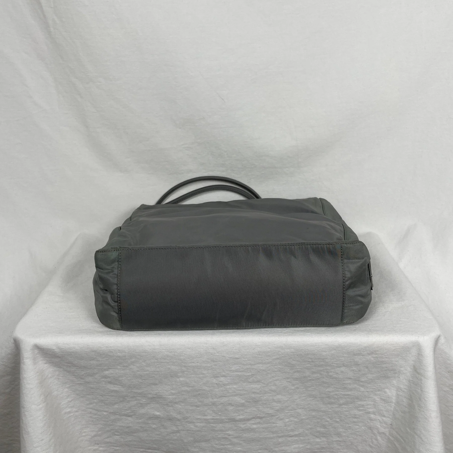 90s Prada Nylon Shoulder Bag - Image 3