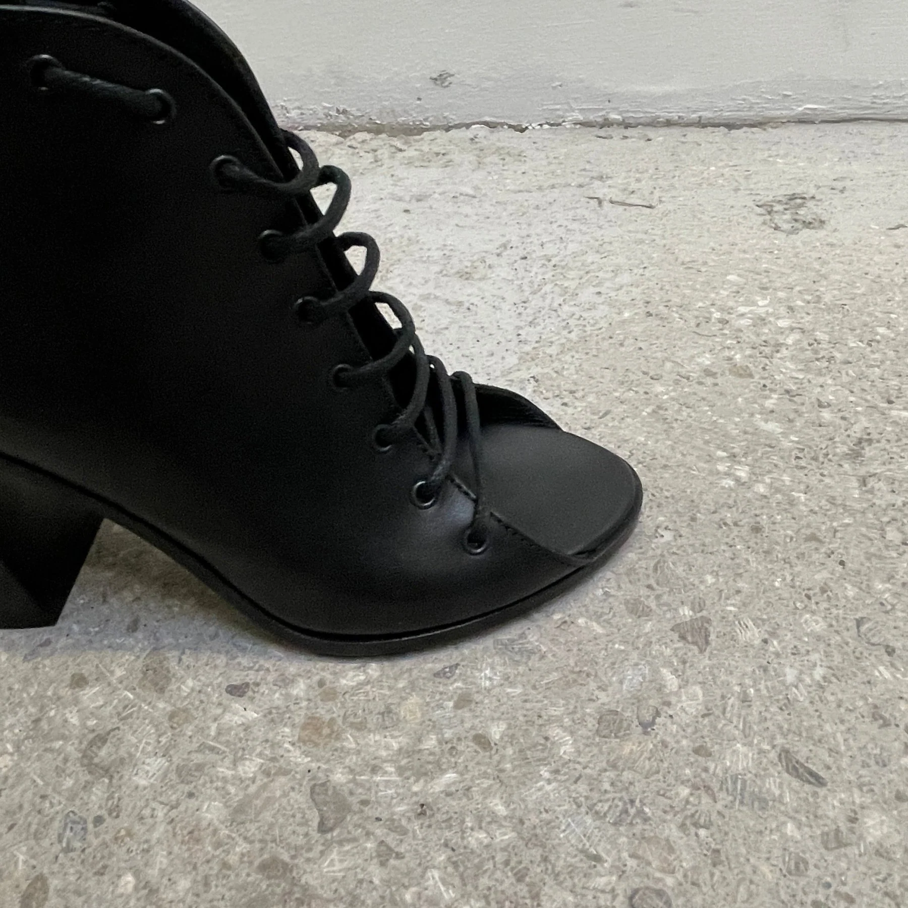 Ann Demeulemeester Vitello Lux Nero Lace Up Block Heels - Image 5