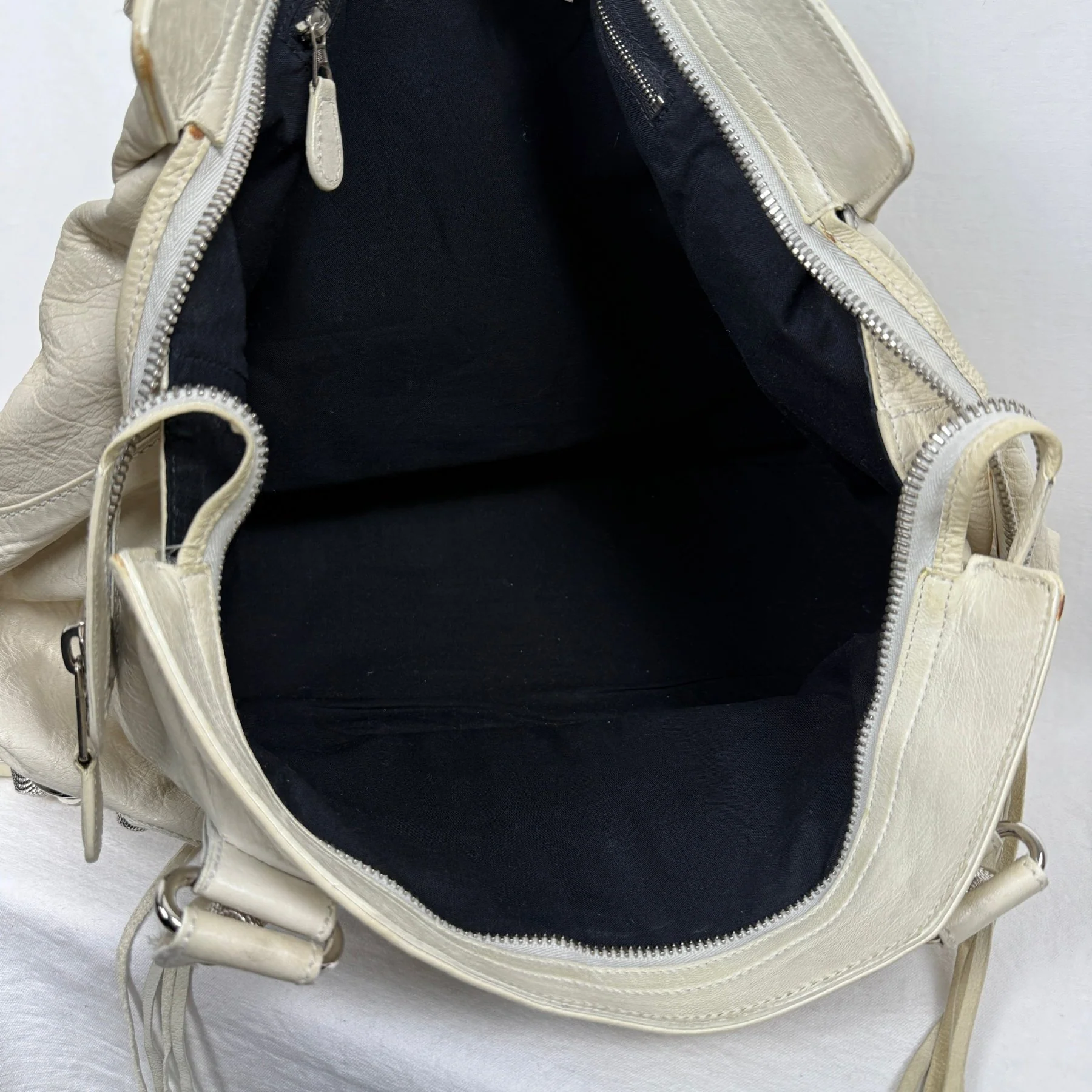 Balenciaga Giant Work Bag In Ivory - Image 18