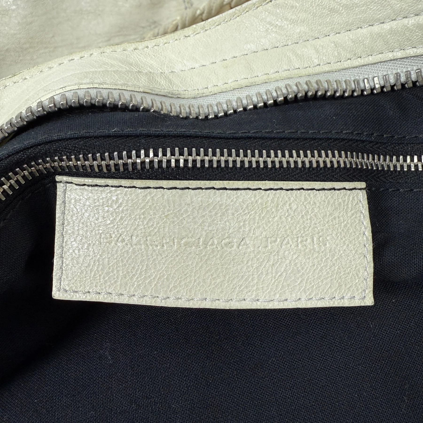 Balenciaga Giant Work Bag In Ivory - Image 19