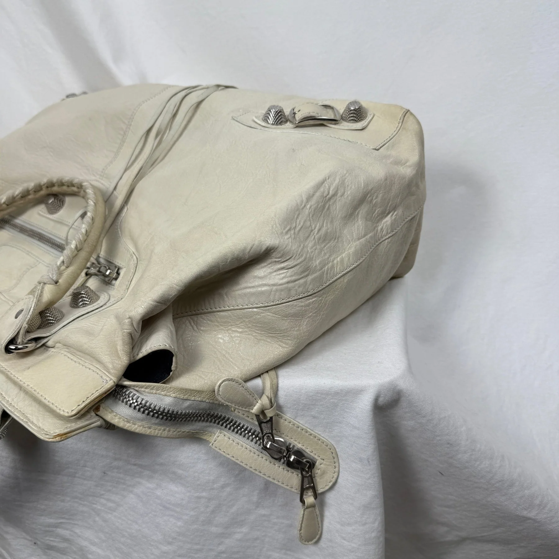 Balenciaga Giant Work Bag In Ivory - Image 8