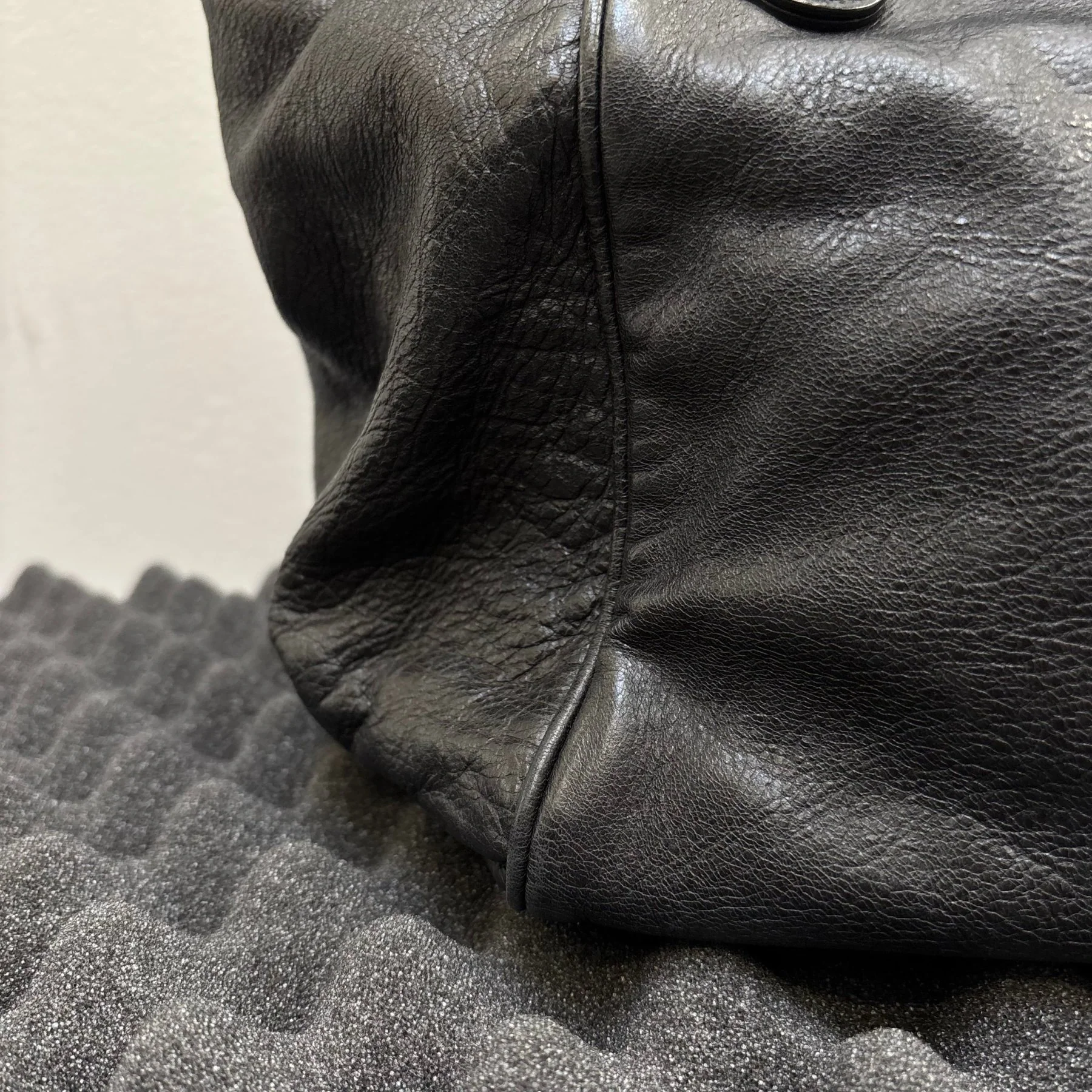 Balenciaga Leather Sunday Editors Leather Handbag - Image 6