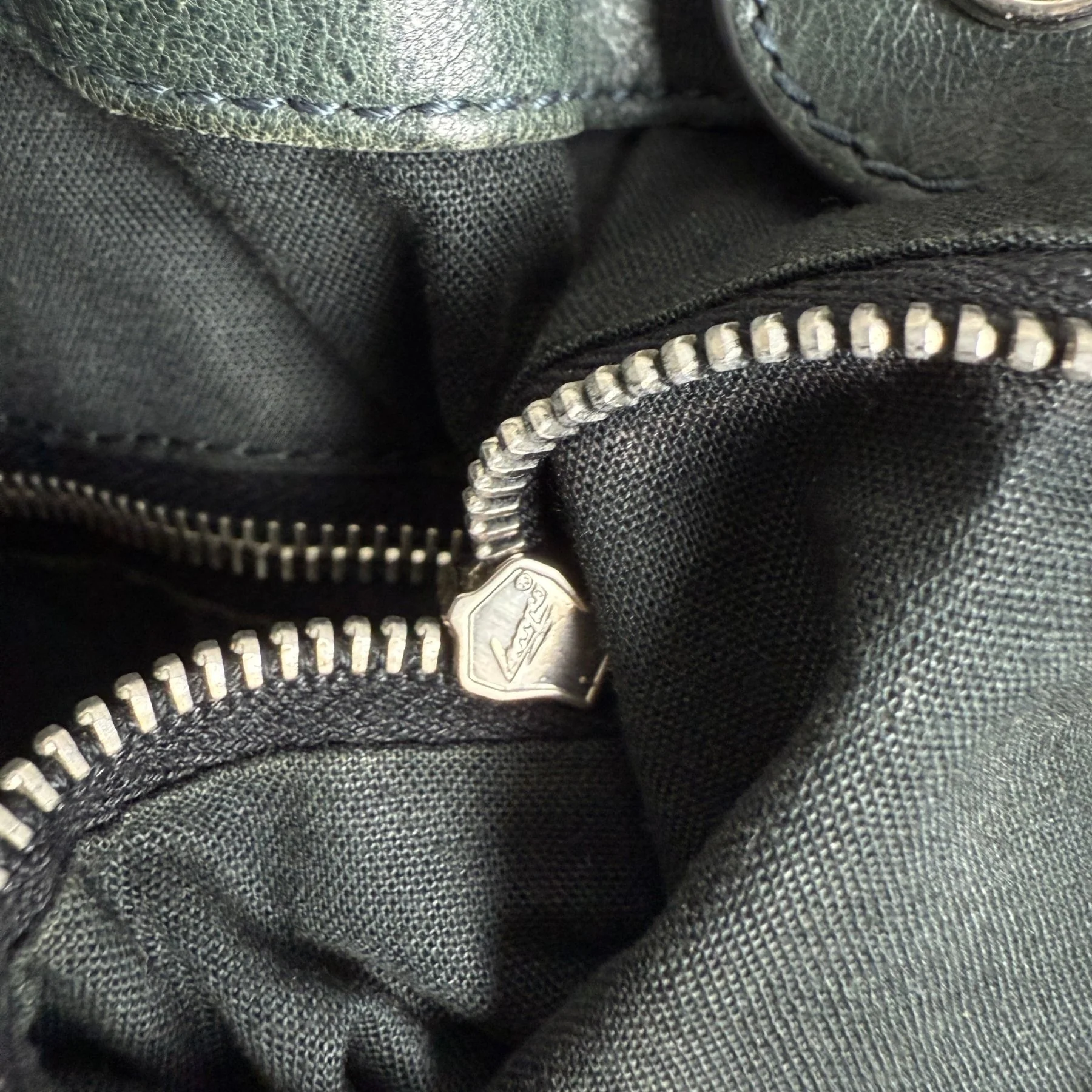 Balenciaga Hexagon Leather Tote Bag - Image 13