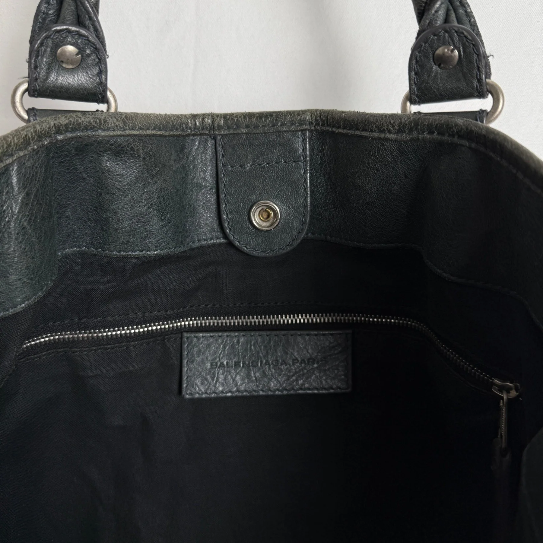 Balenciaga Hexagon Leather Tote Bag - Image 14