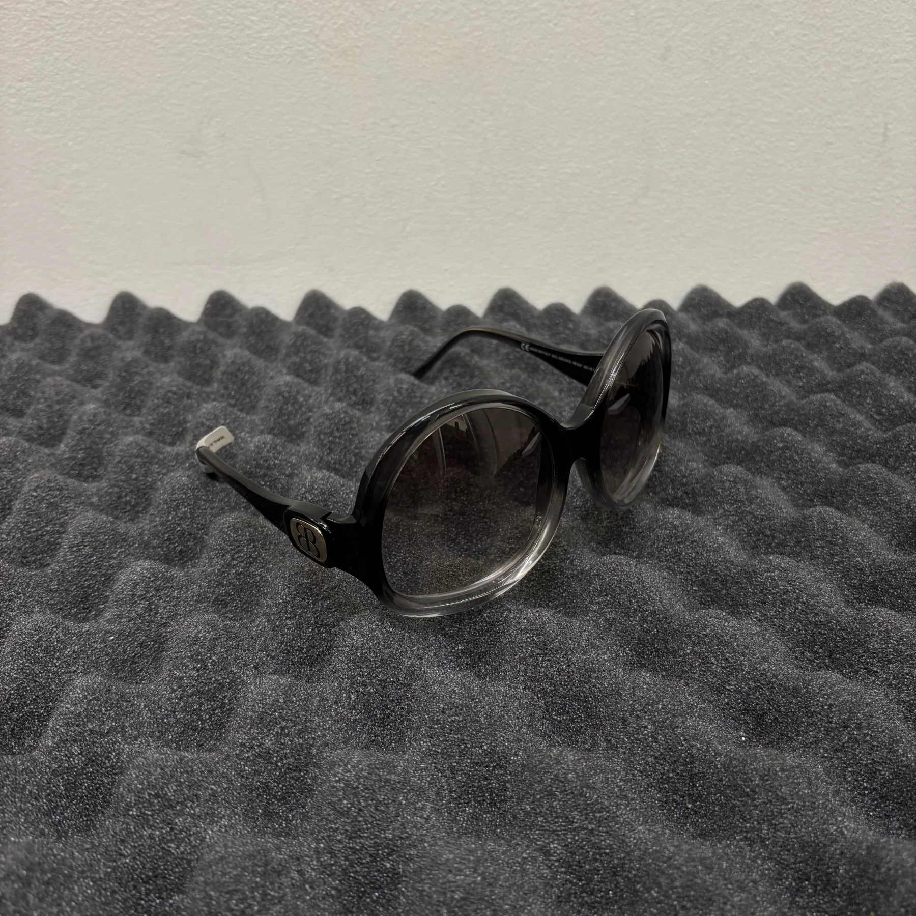 Balenciaga Oversized Gradient Glasses - Image 2