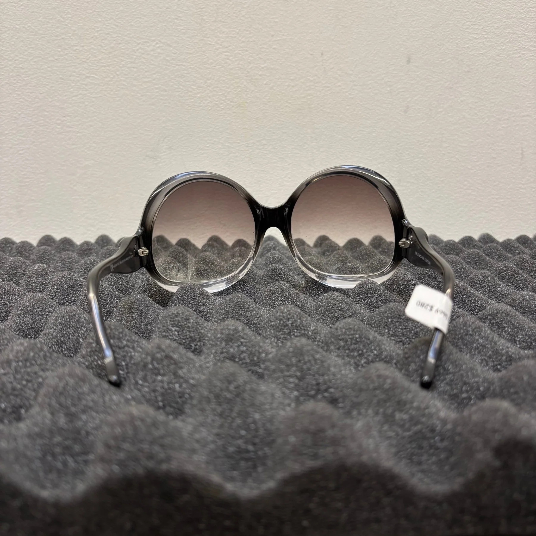 Balenciaga Oversized Gradient Glasses - Image 5