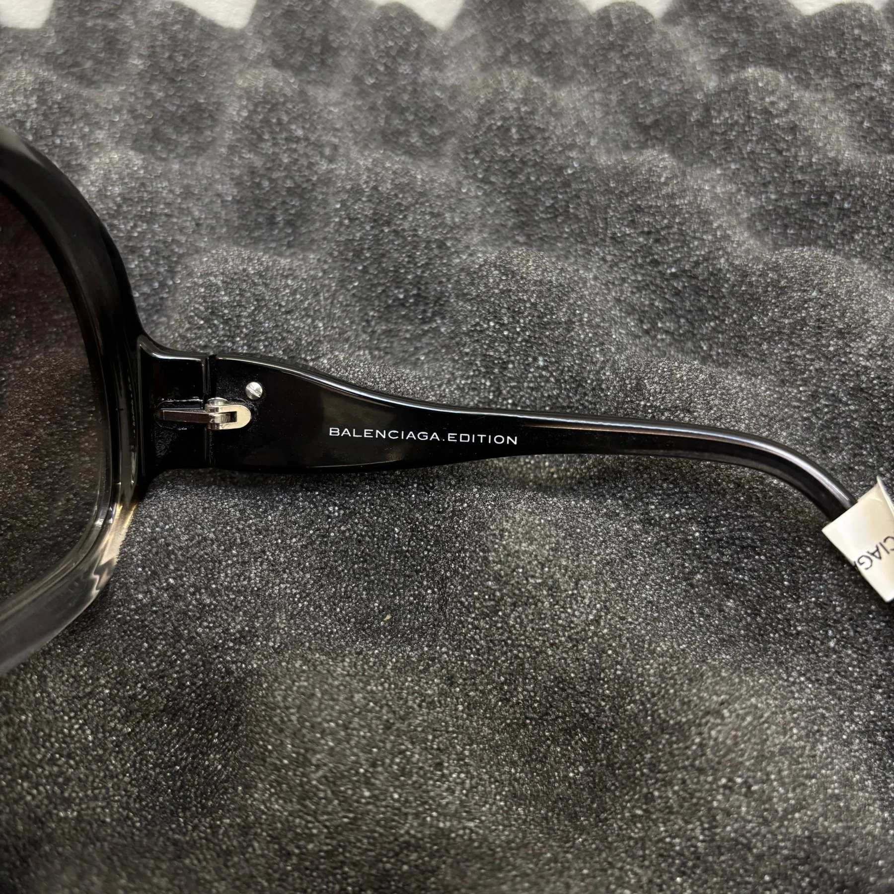 Balenciaga Oversized Gradient Glasses - Image 6