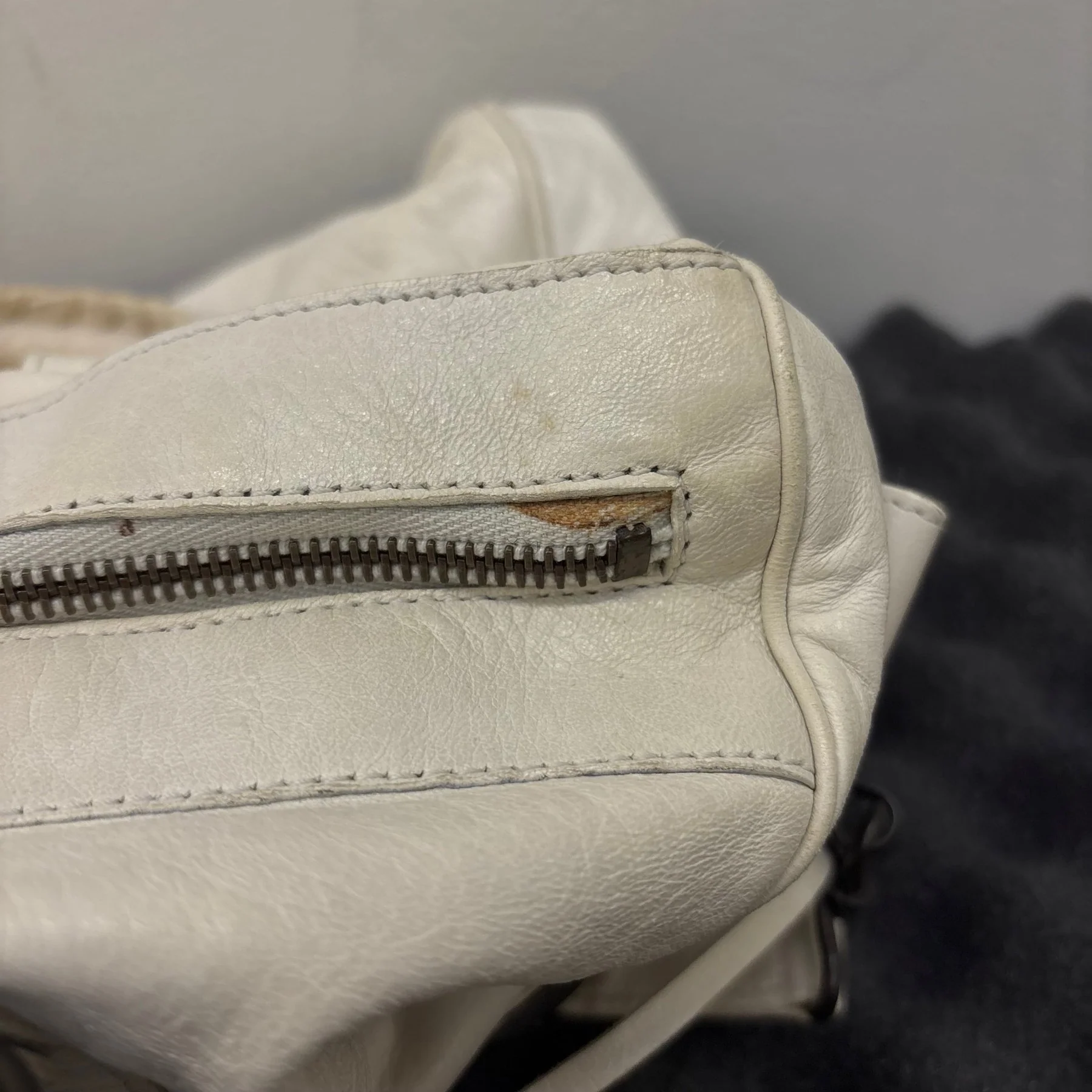Balenciaga White Twiggy Leather Bag - Image 22