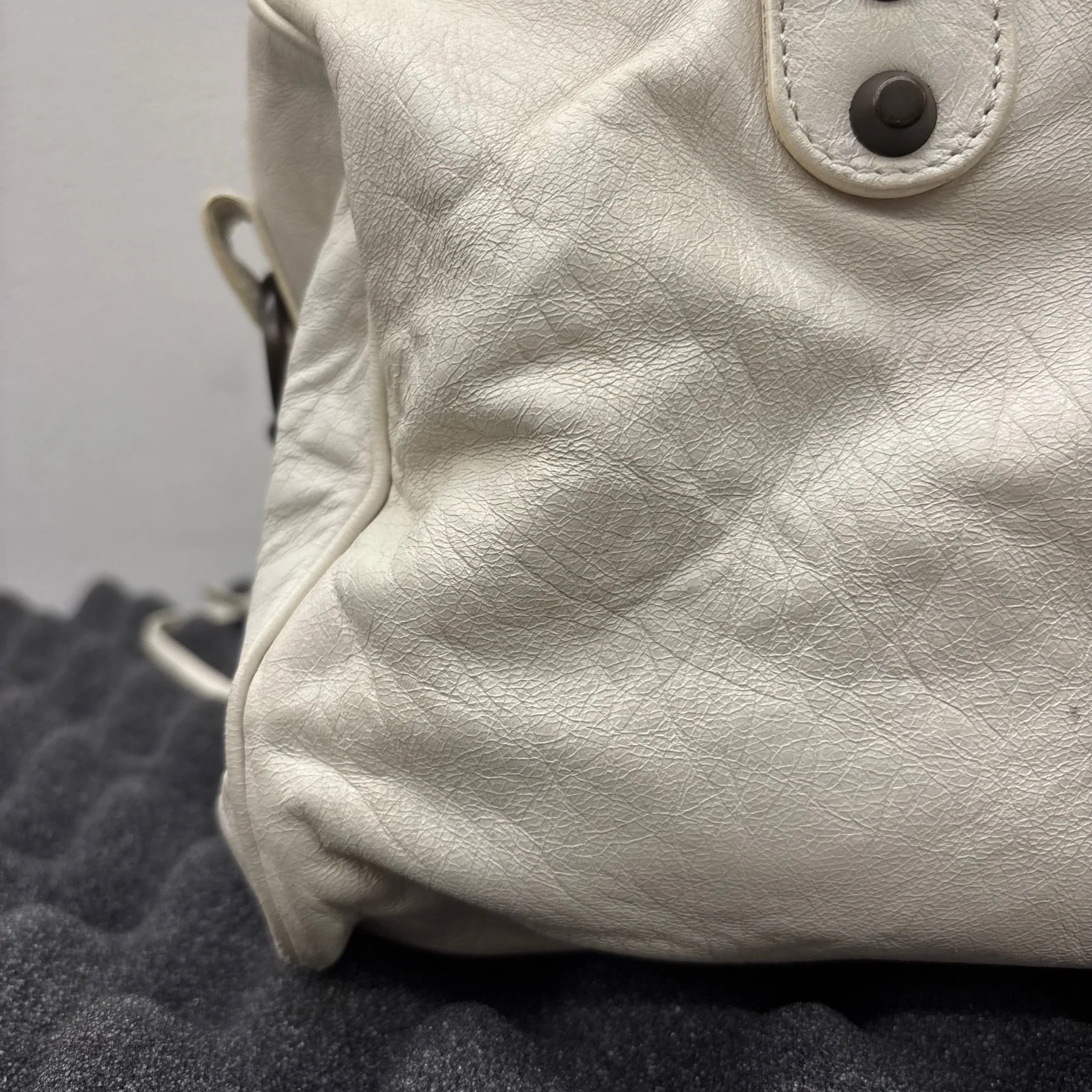 Balenciaga White Twiggy Leather Bag - Image 9