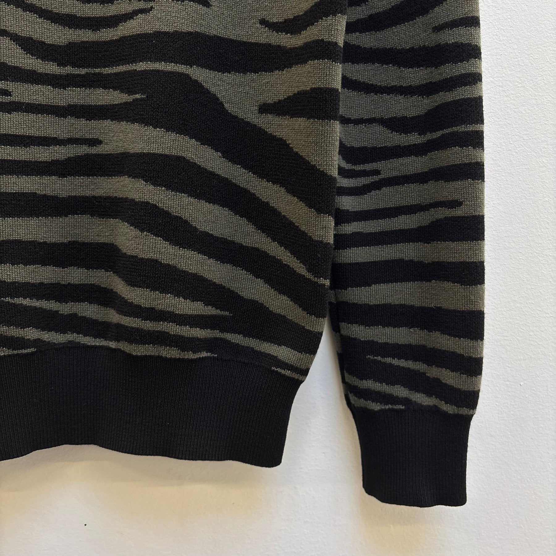 Balmain Tiger Print Knit Sweater - Image 8