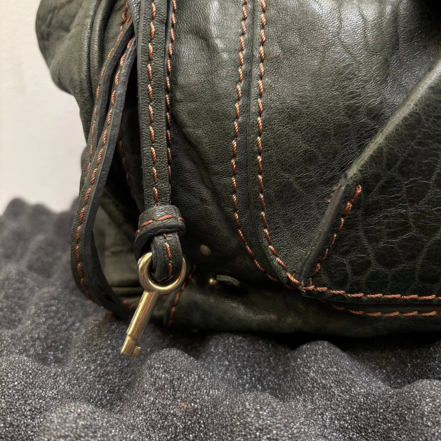 Chloé Paddington Capsule Leather Tote Bag - Image 8