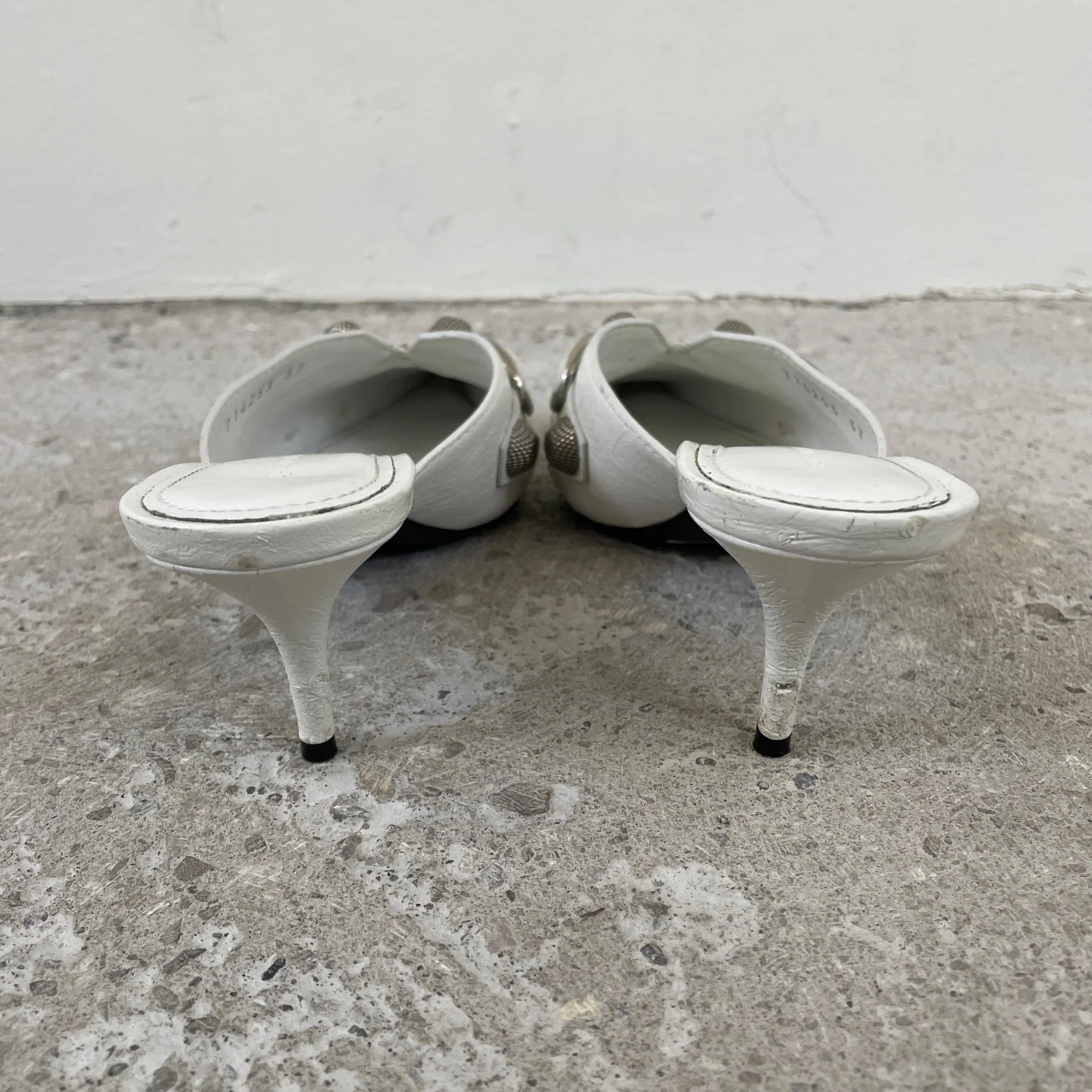 Balenciaga Cagole White Leather Kitten Heels - Image 4
