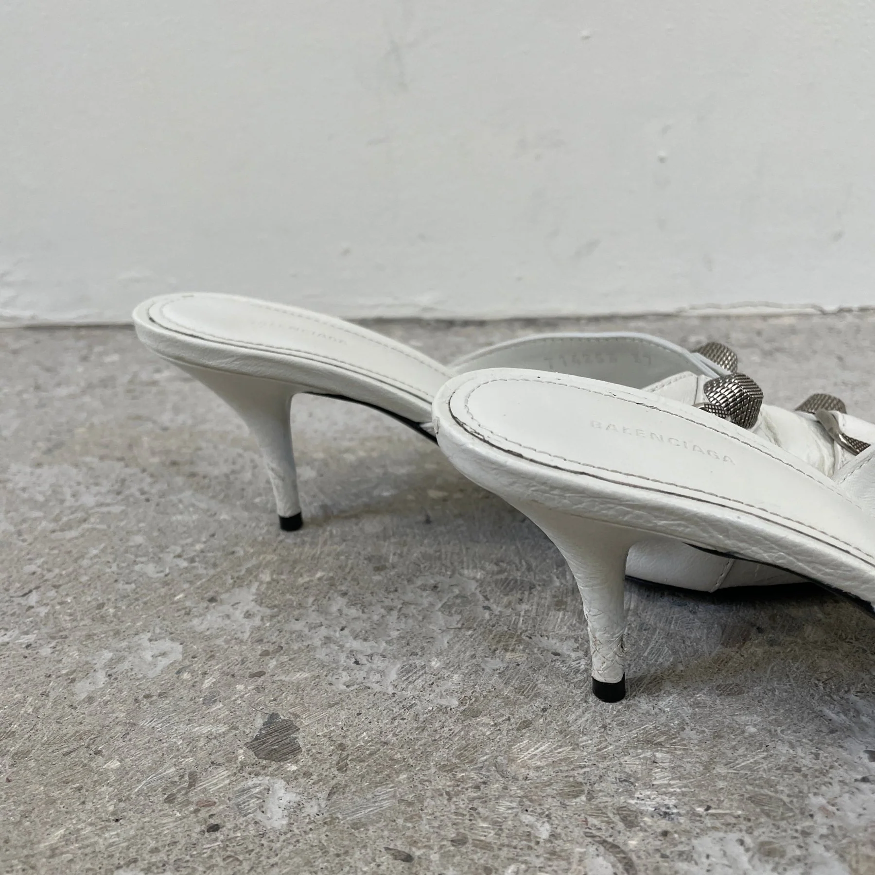 Balenciaga Cagole White Leather Kitten Heels - Image 6