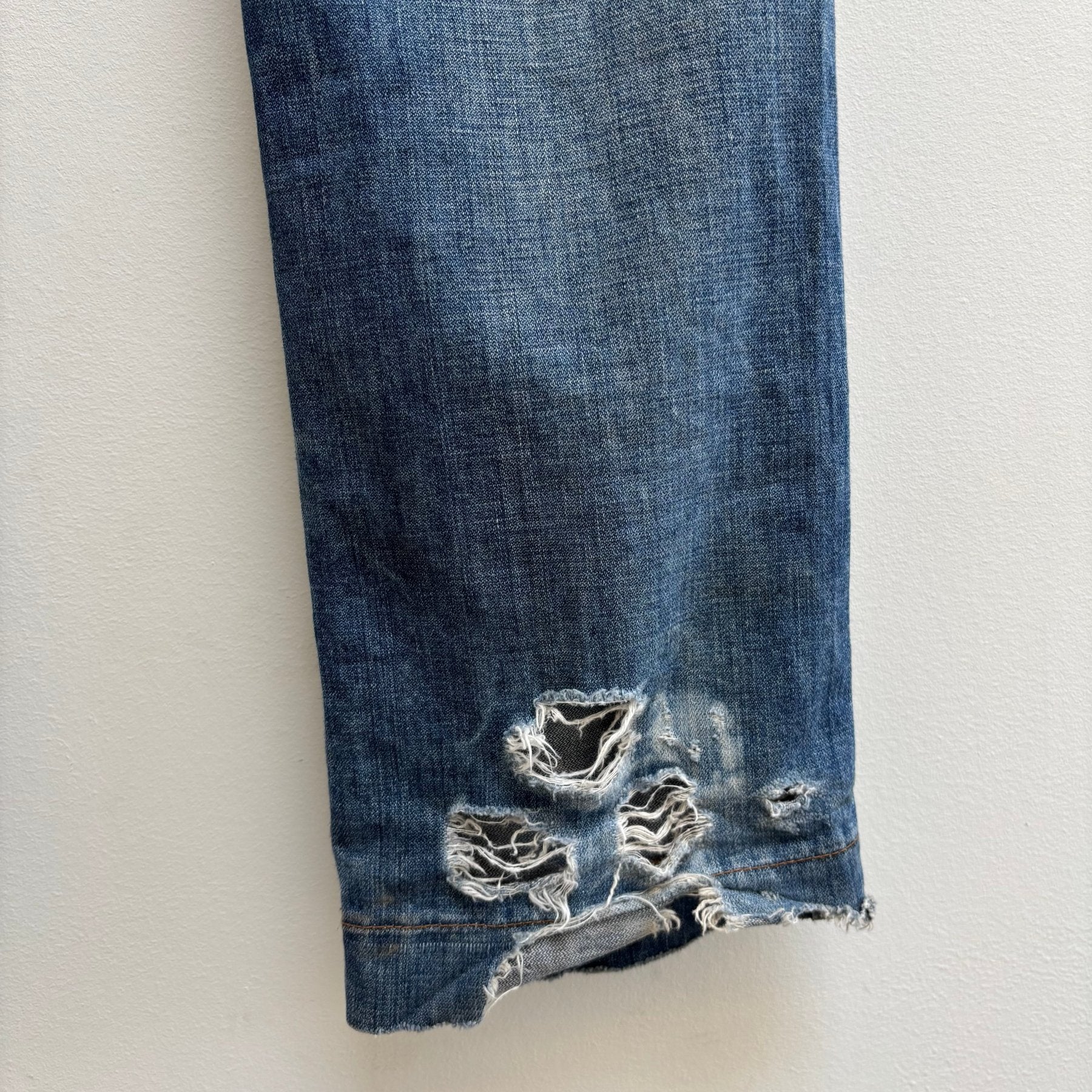 Dolce & Gabbana Studded Distressed Light Wash Jeans - Image 15