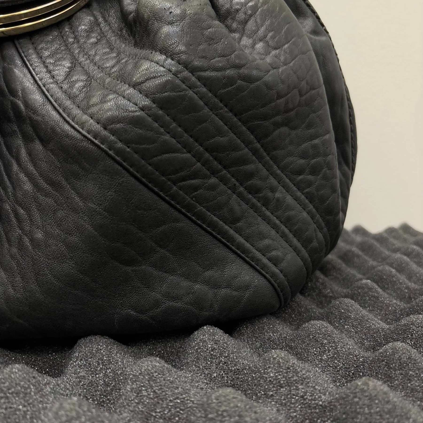 Fendi Spy Leather Handbag - Image 8