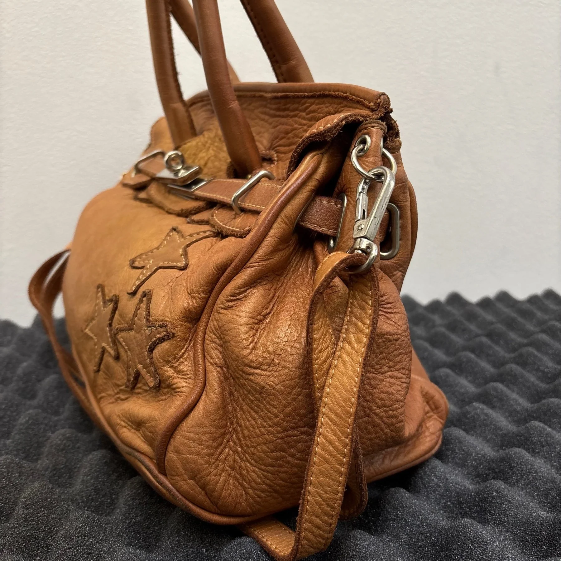 Firkin Brown Star Leather Handbag - Image 11