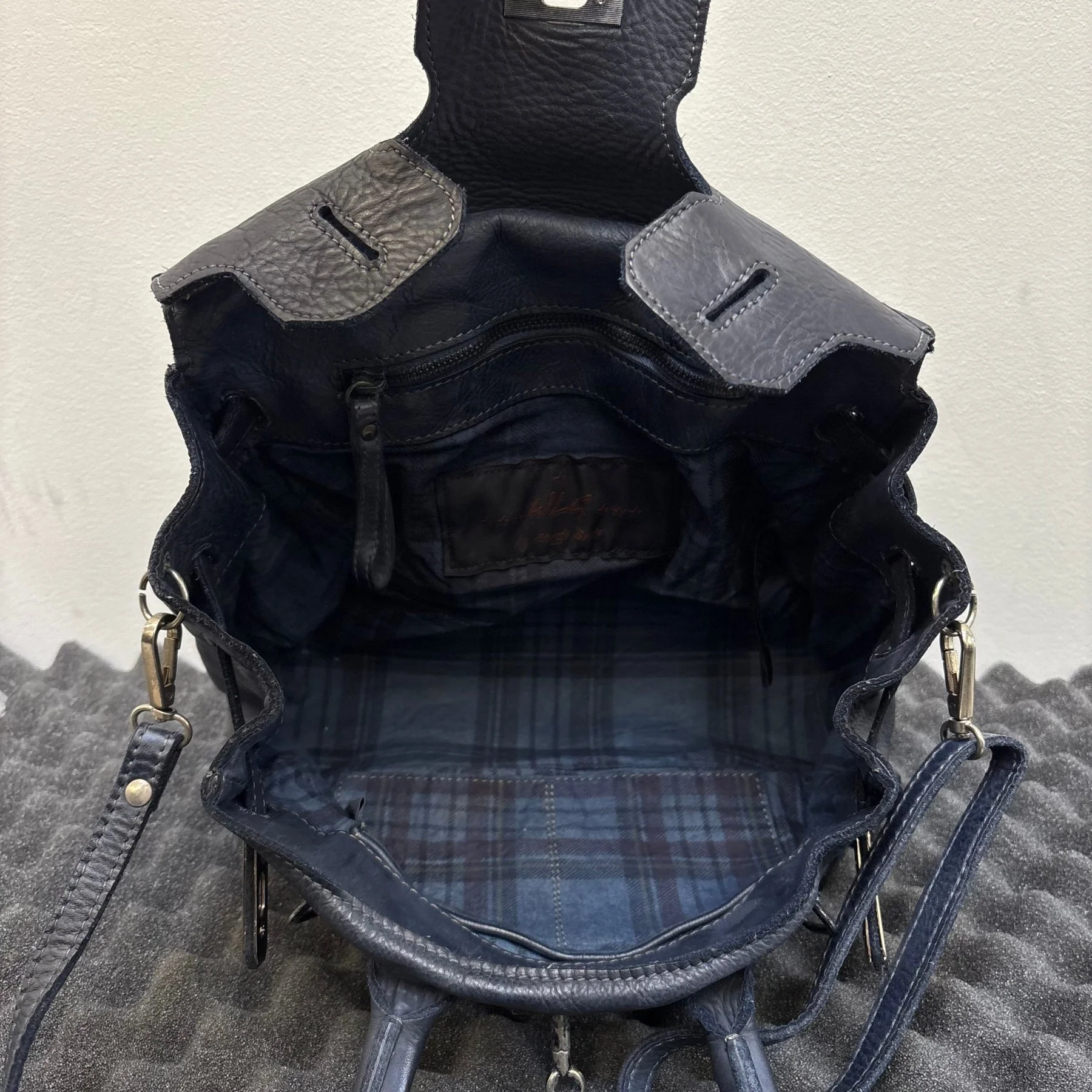 Firkin Navy Star Leather Handbag - Image 15