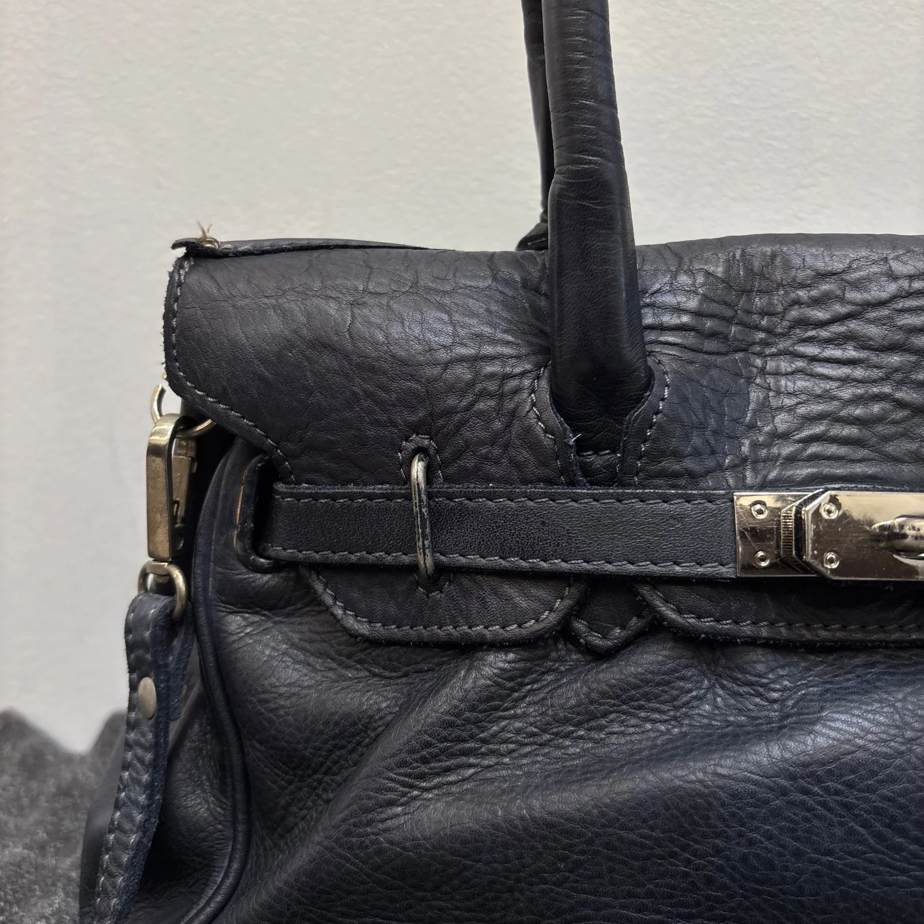 Firkin Navy Star Leather Handbag - Image 4