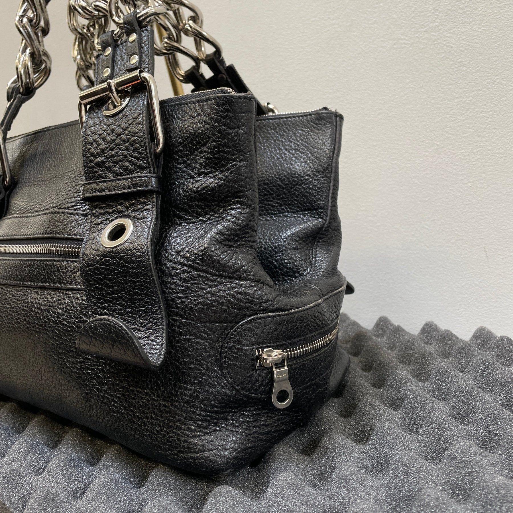 FW03 Chloé by Phoebe Philo Chain Link Accordion Bag - Image 6
