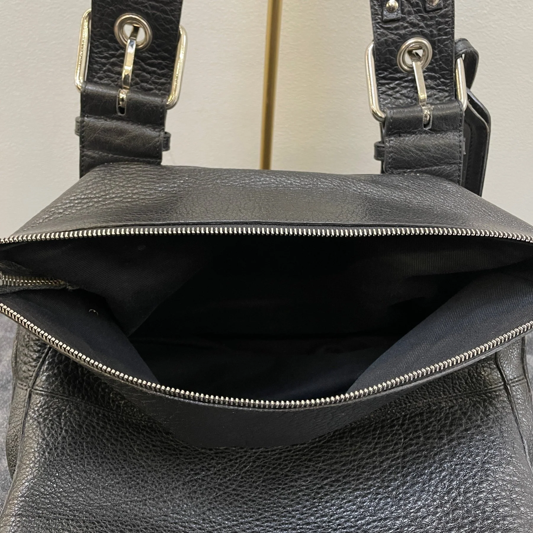 FW03 Chloé by Phoebe Philo Chain Link Accordion Bag - Image 9