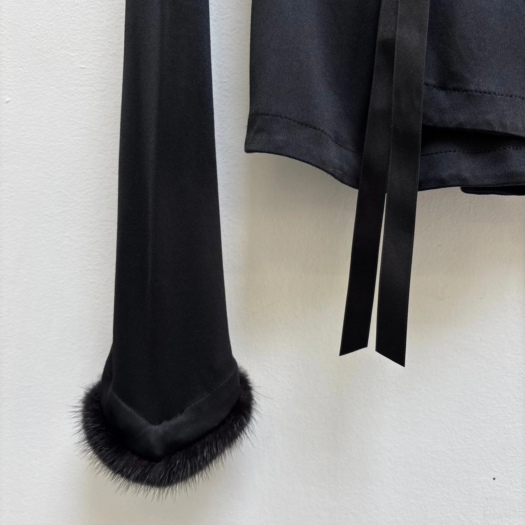 FW04 Yves Saint Laurent by Tom Ford Fur Trim Cardigan - Image 6