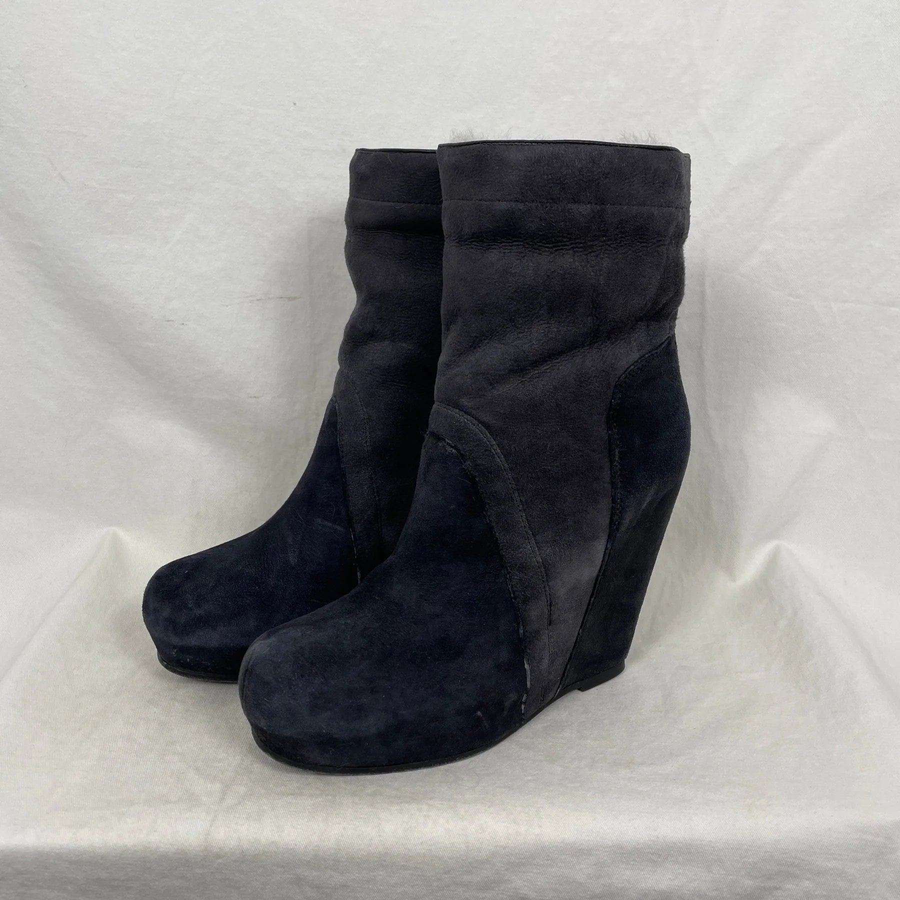 FW10 Rick Owens "Gleam" Fur Lined Wedge Boots - Image 4