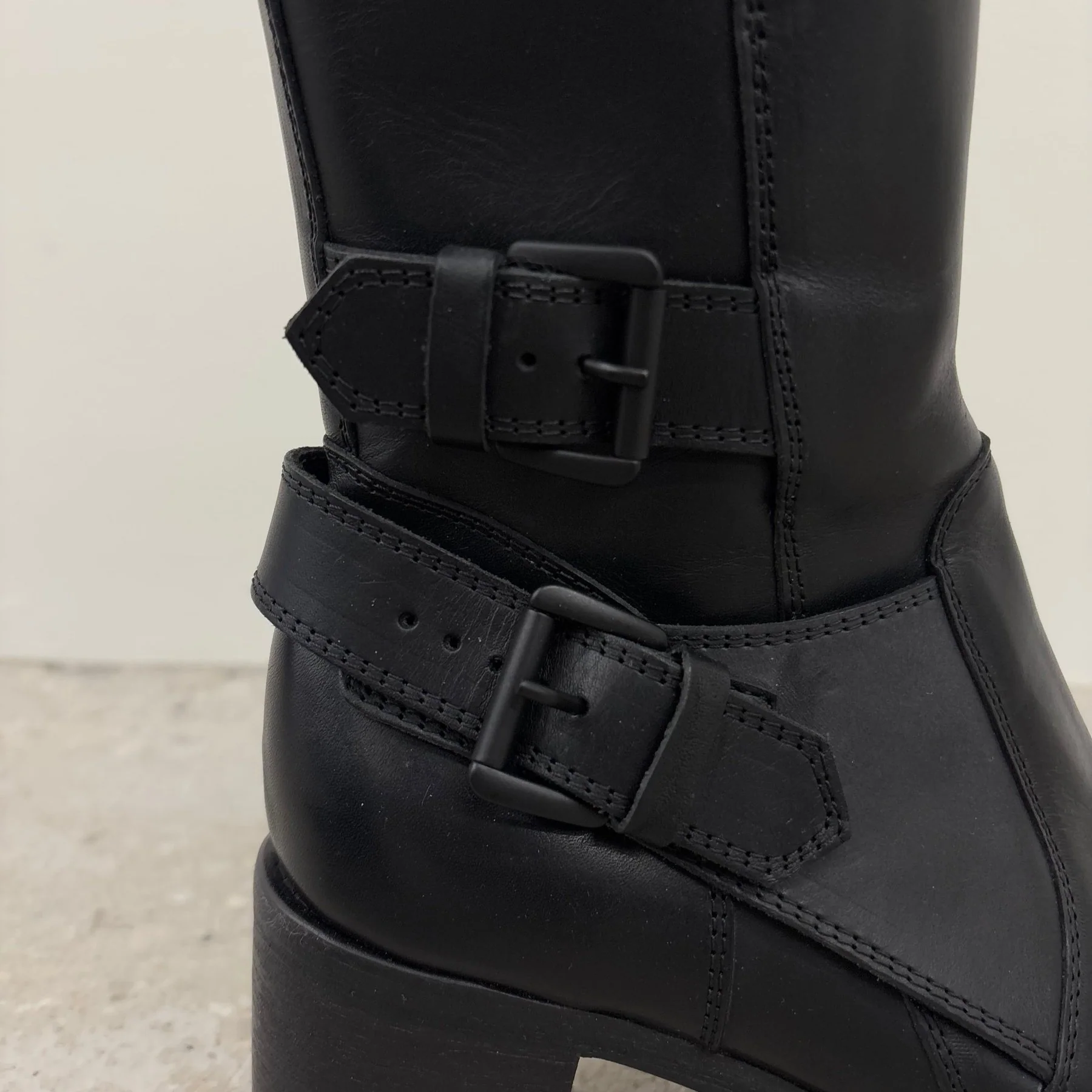 FW18 Ann Demeulemeester Leather Belt Heeled Boots - Image 5