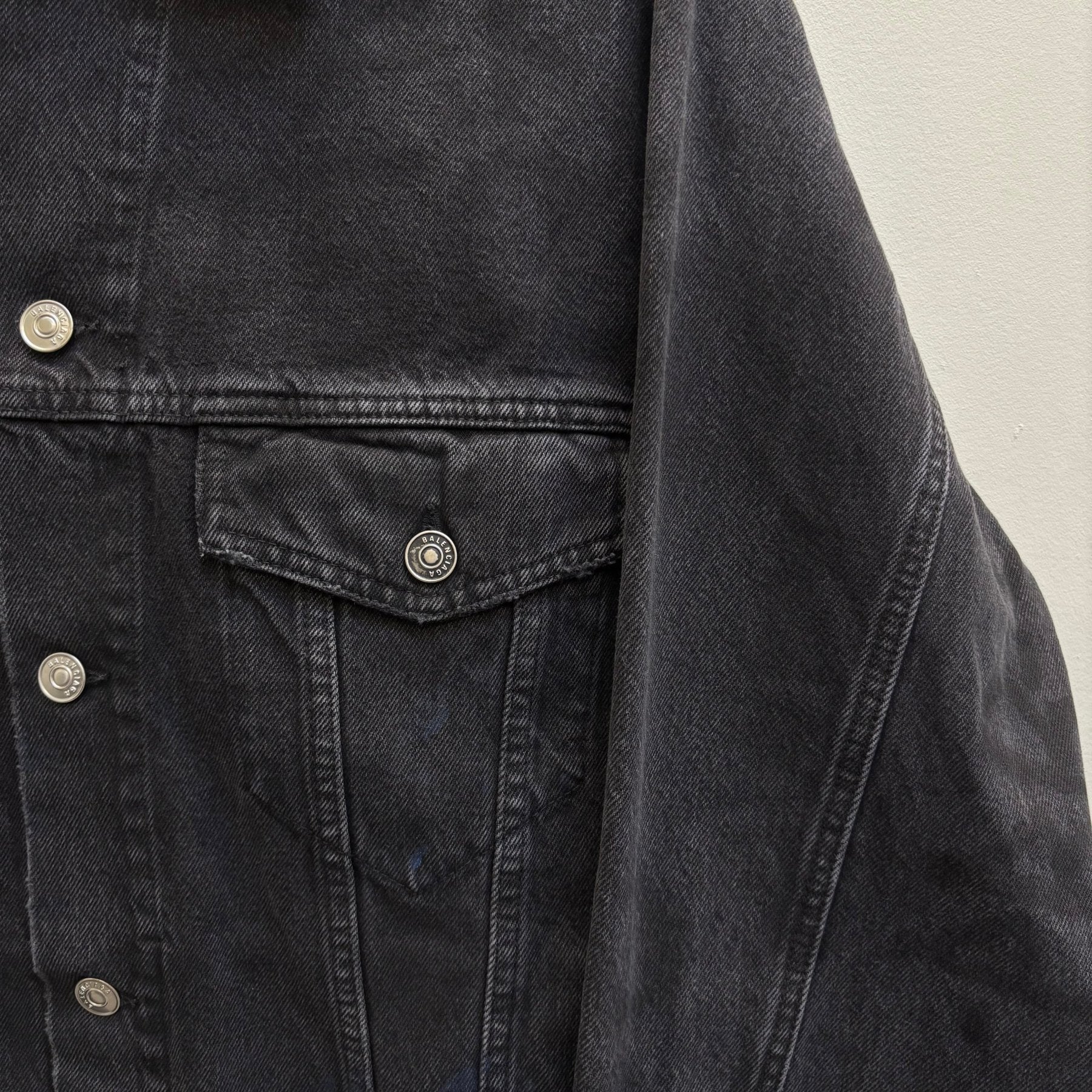FW18 Balenciaga Trucker Paris Denim Jacket - Image 3