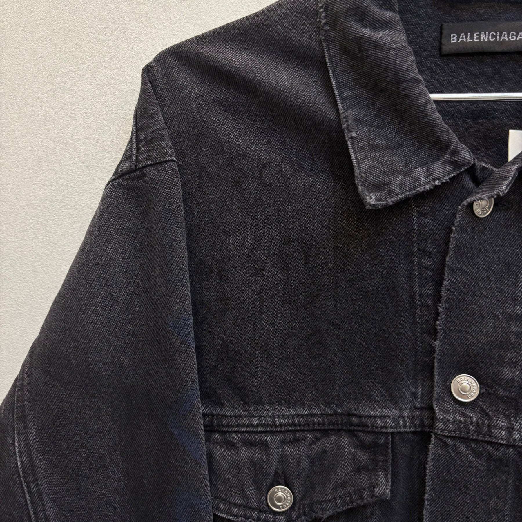 FW18 Balenciaga Trucker Paris Denim Jacket - Image 4