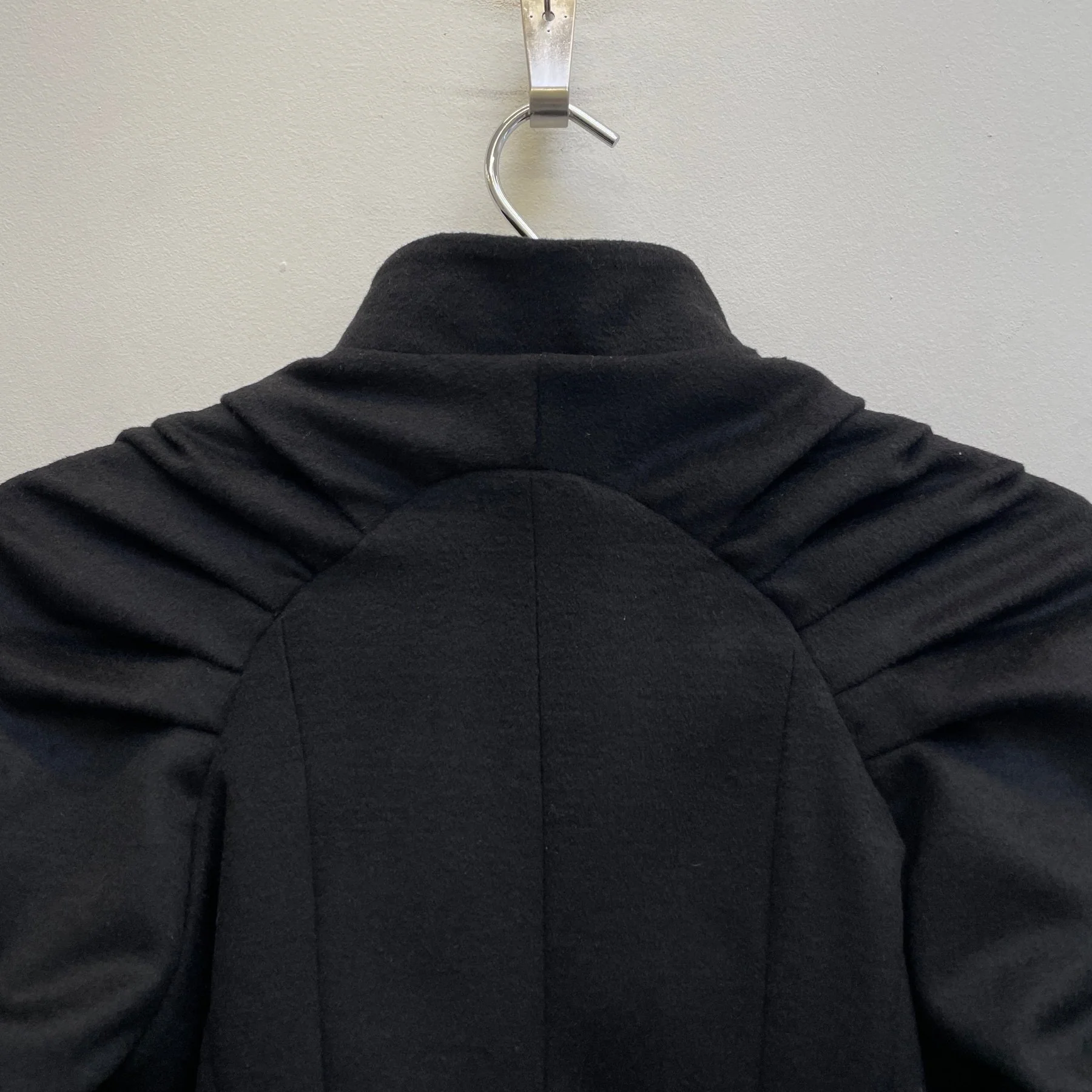 FW25 Geneve Florence Sculpted Jacket - Image 8
